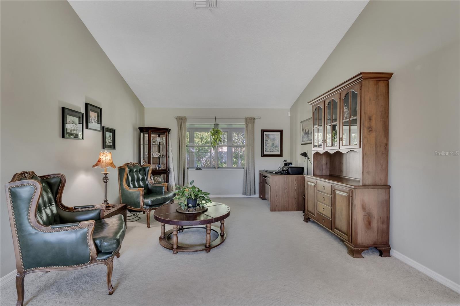 4809 BREEZY PALMS CT