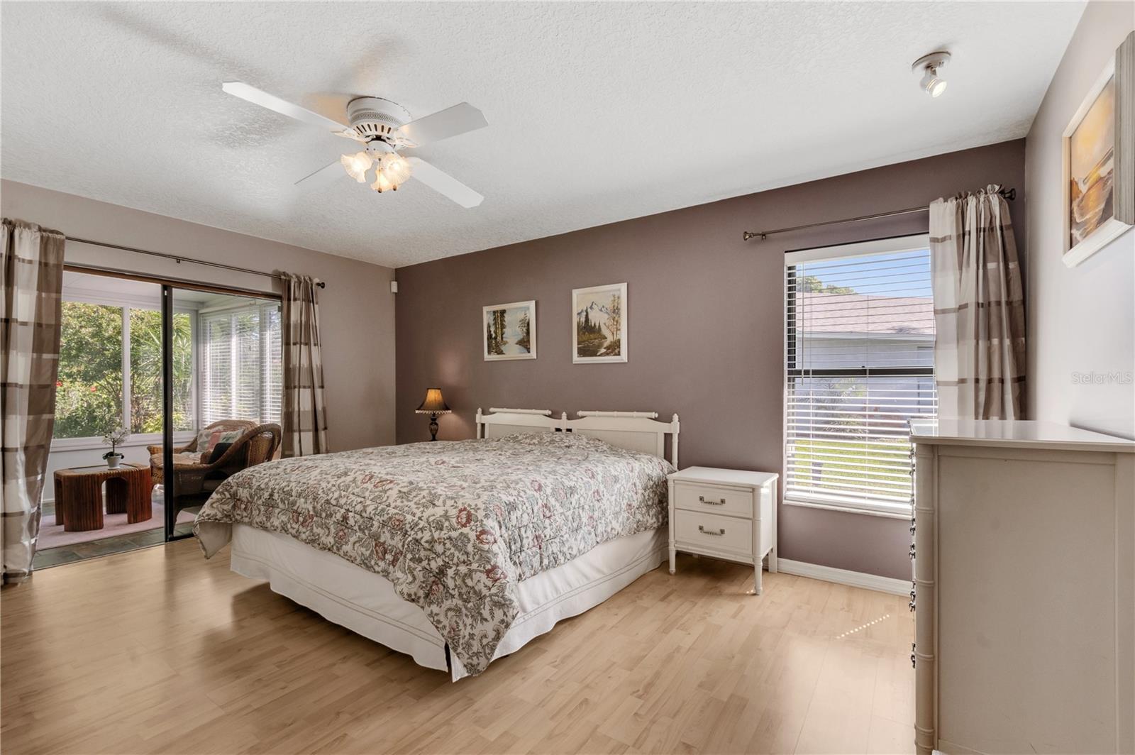 4809 BREEZY PALMS CT