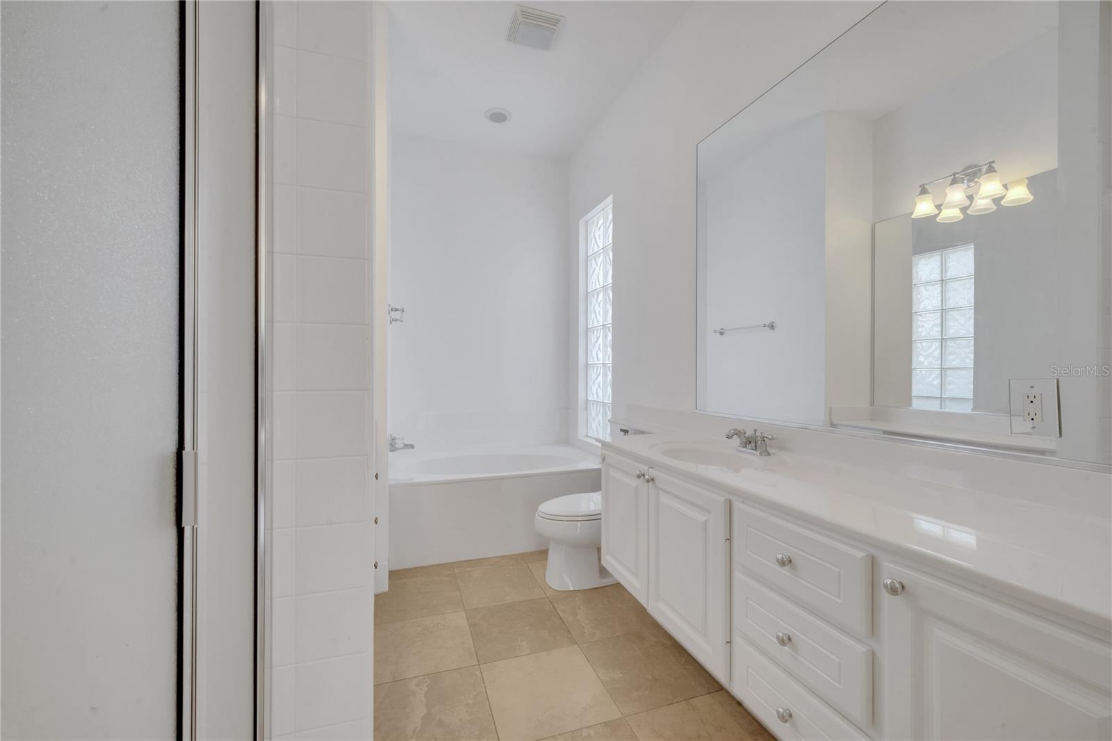 11840 EAGLE RAY LANE