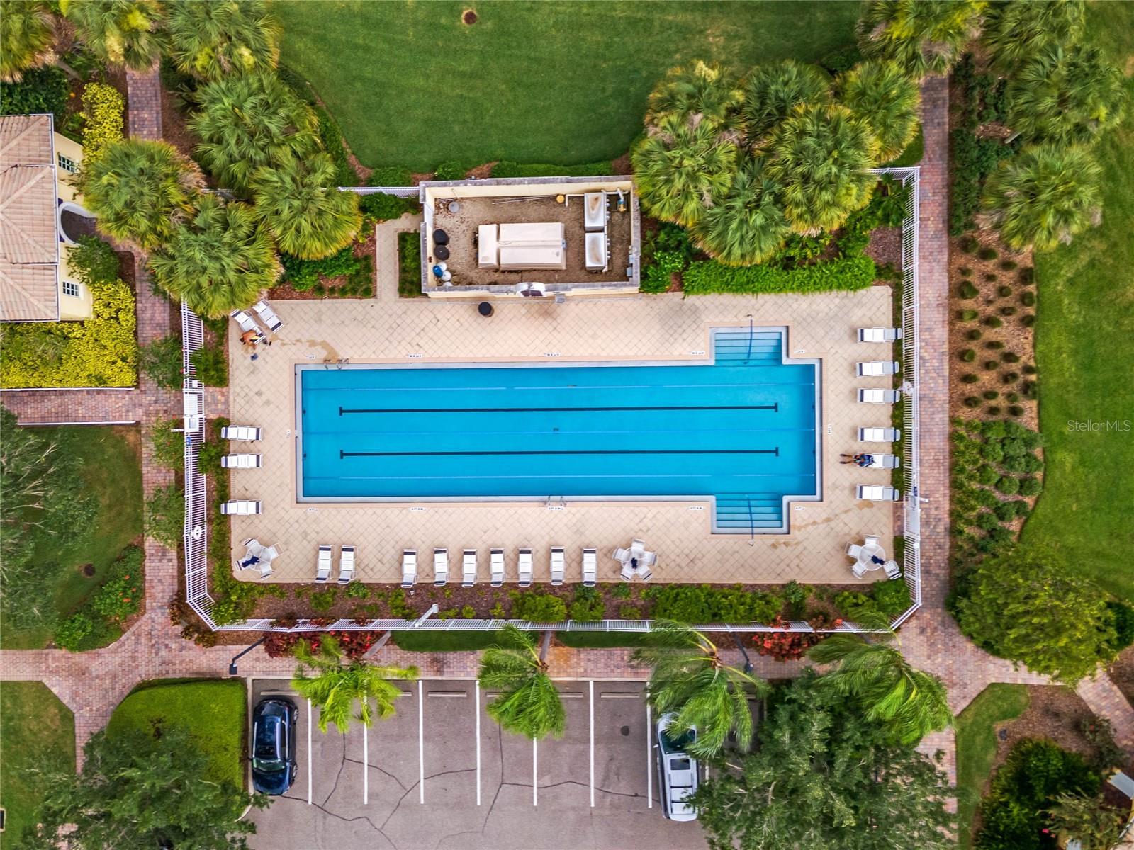 11854 DELFINA LN