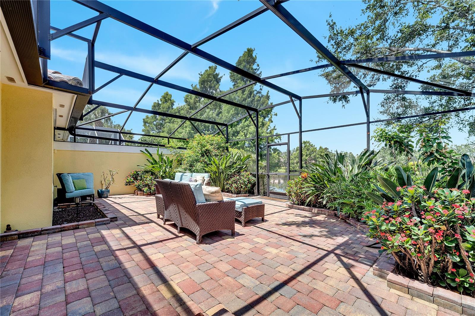 11854 DELFINA LN