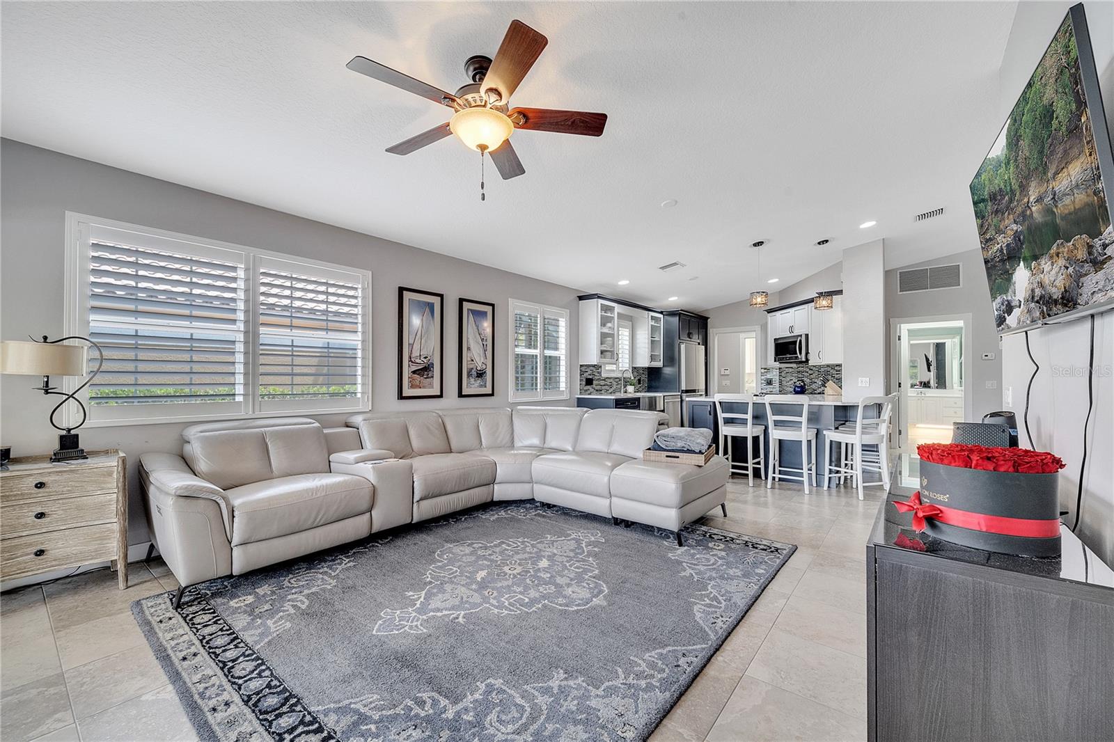 11854 DELFINA LN