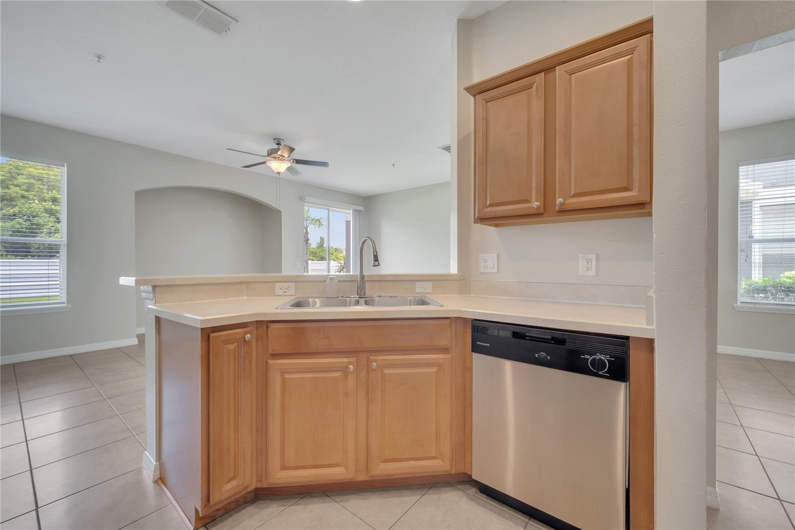 6408 S GOLDENROD RD #4C