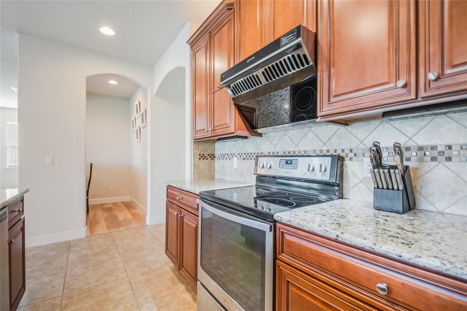 12077 ULETA LN