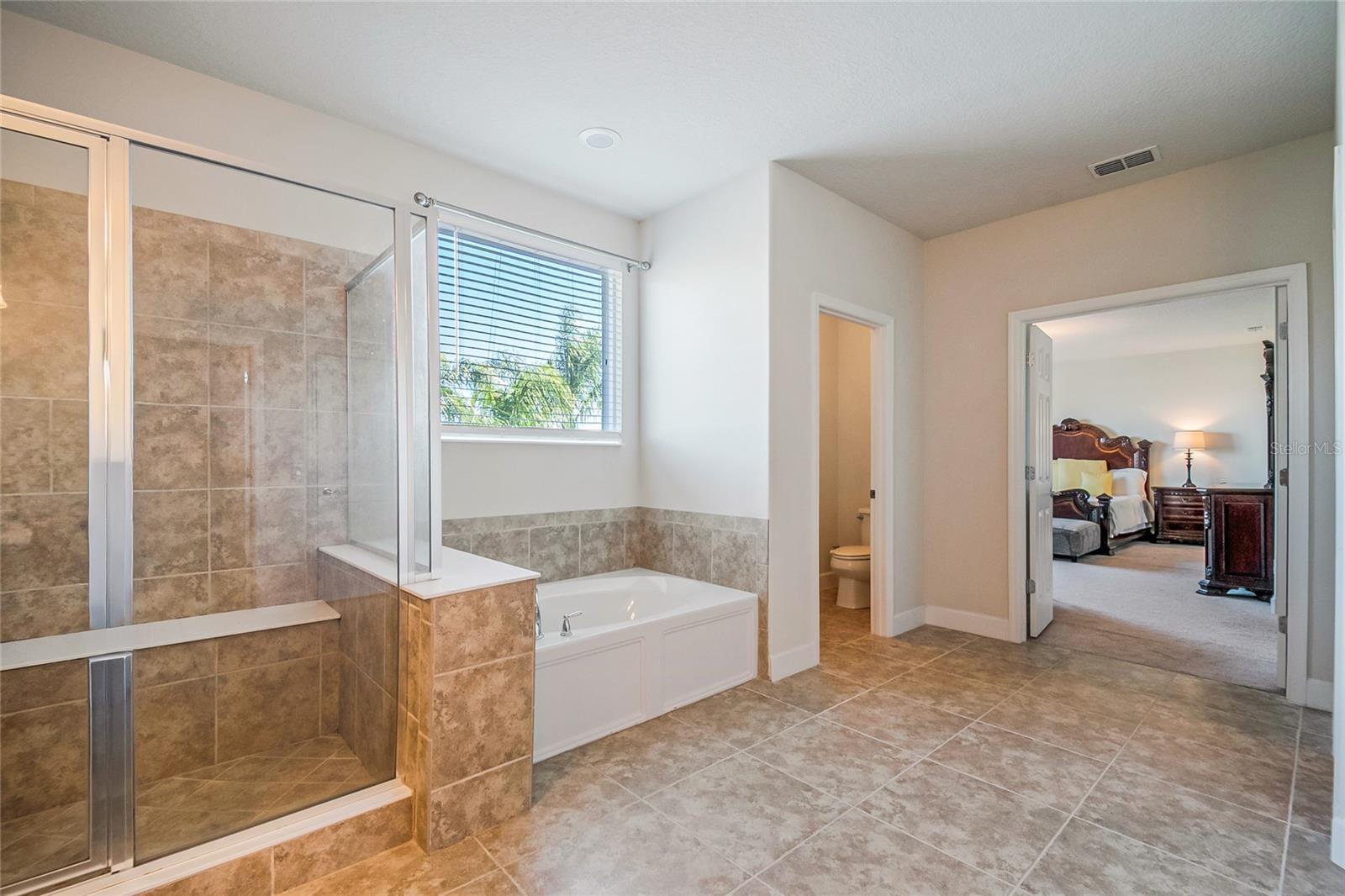 12077 ULETA LN