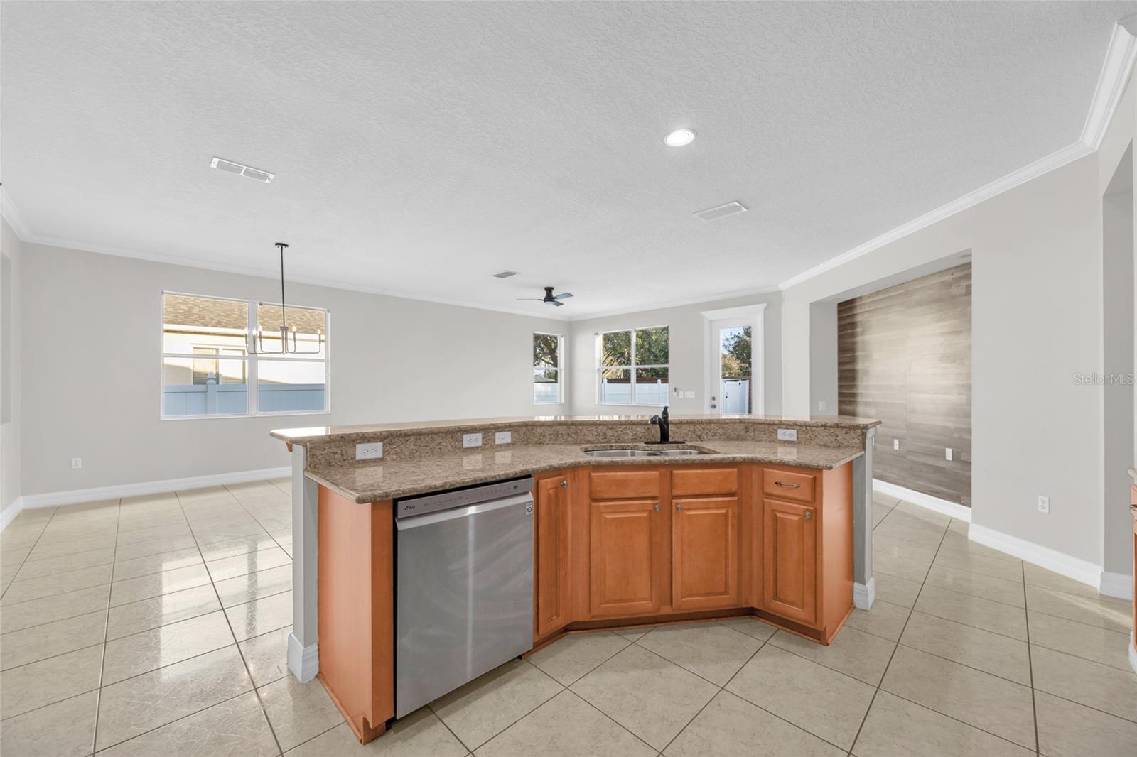 10354 STRATFORD POINTE AVE