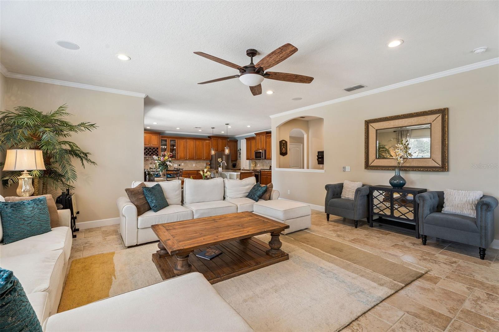 11818 FIORE DR