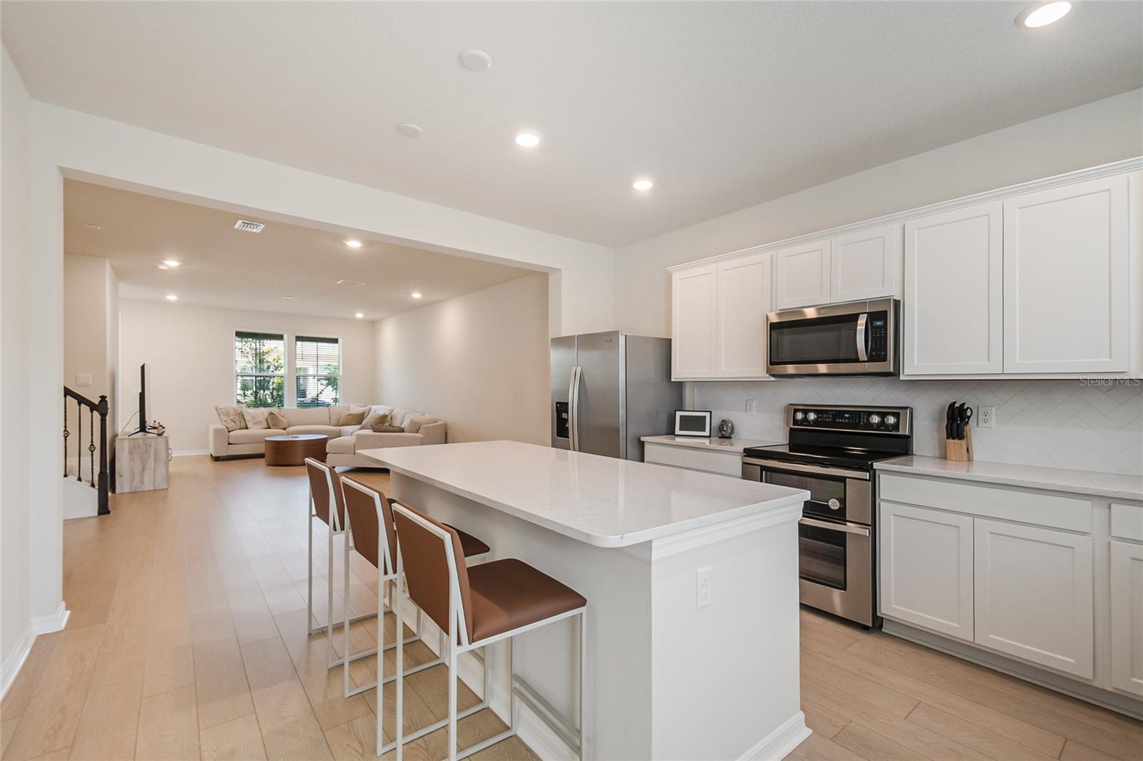 6938 REVERIE PARK AVE