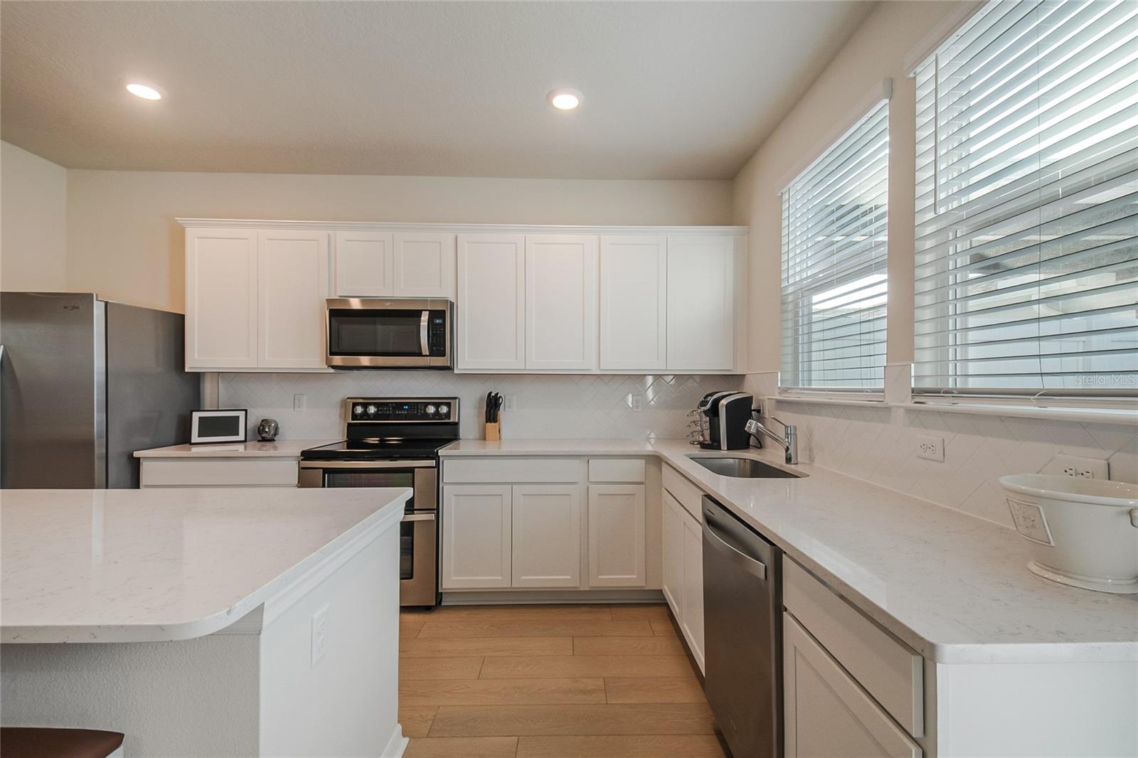 6938 REVERIE PARK AVE