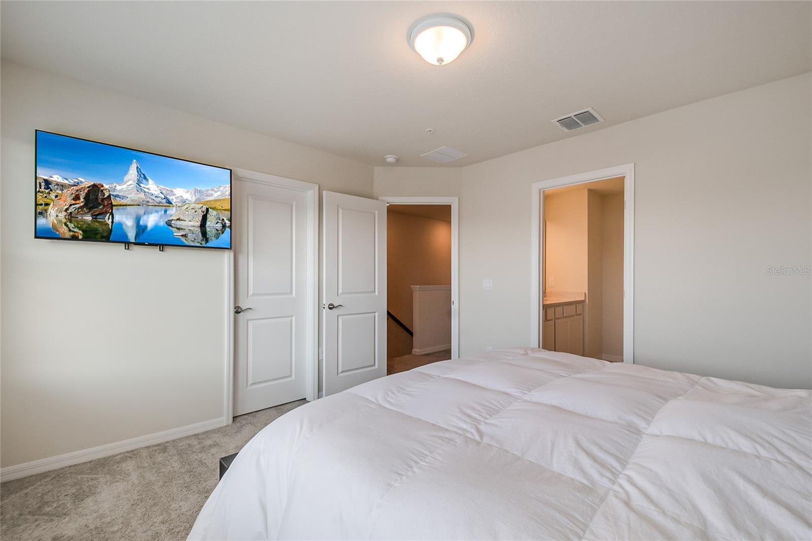 6938 REVERIE PARK AVE