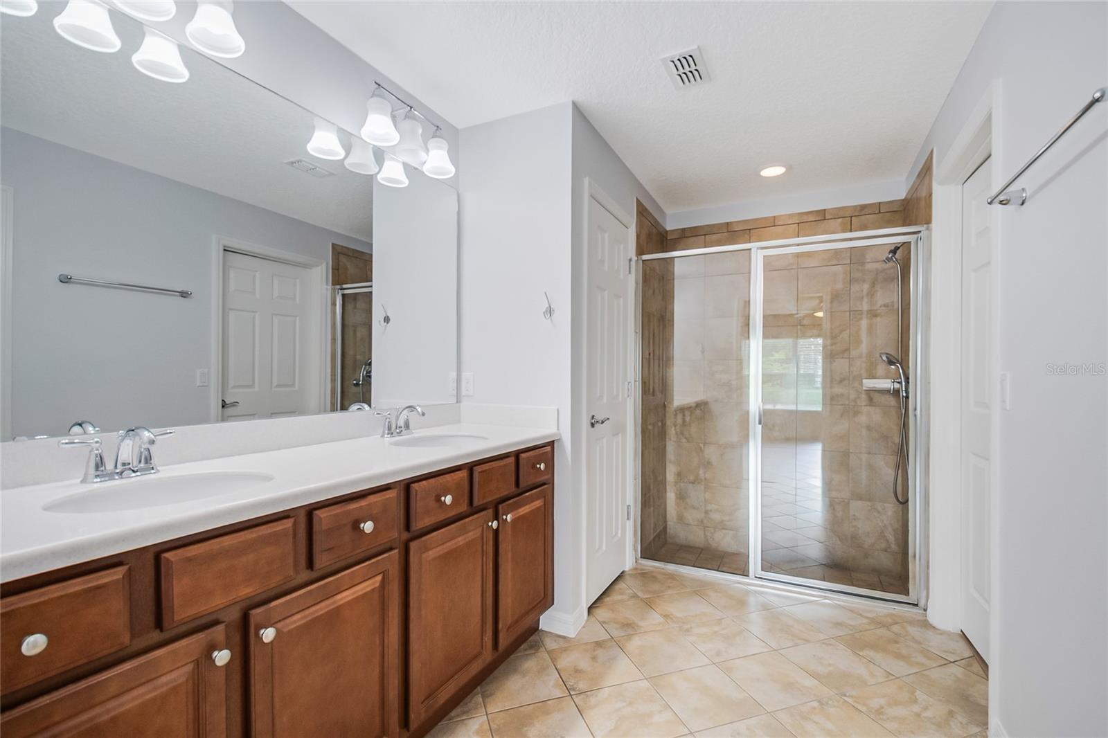 12126 TRIPLETAIL LN
