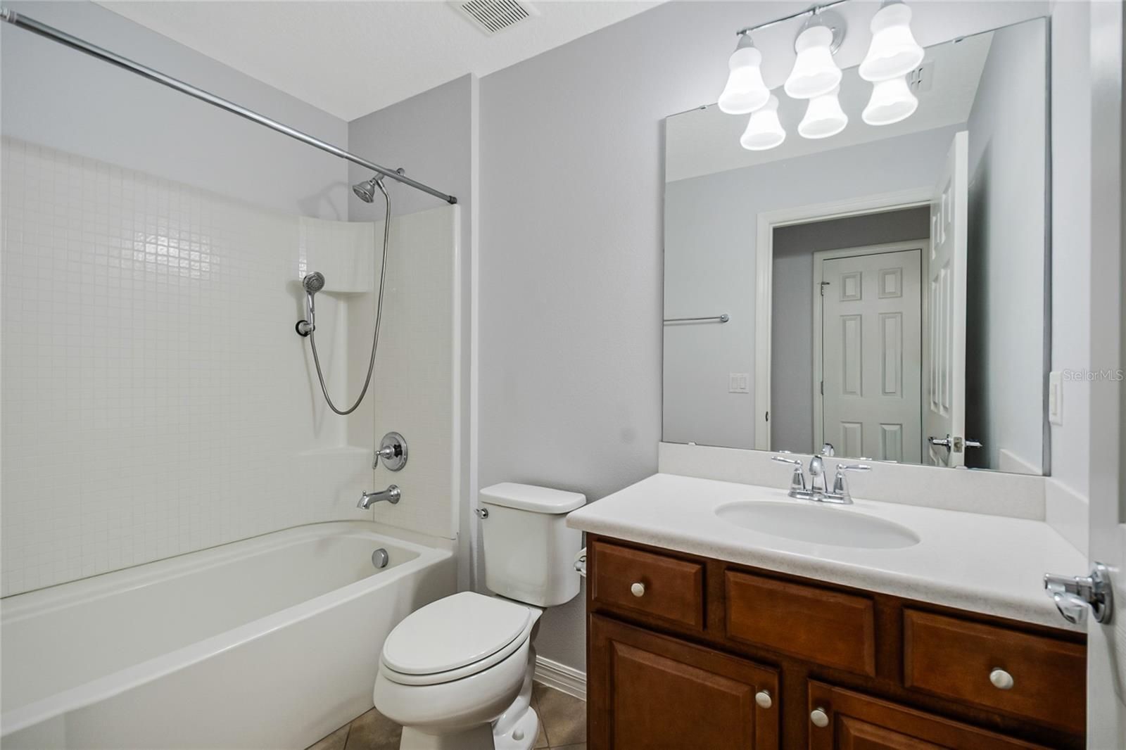 12126 TRIPLETAIL LN