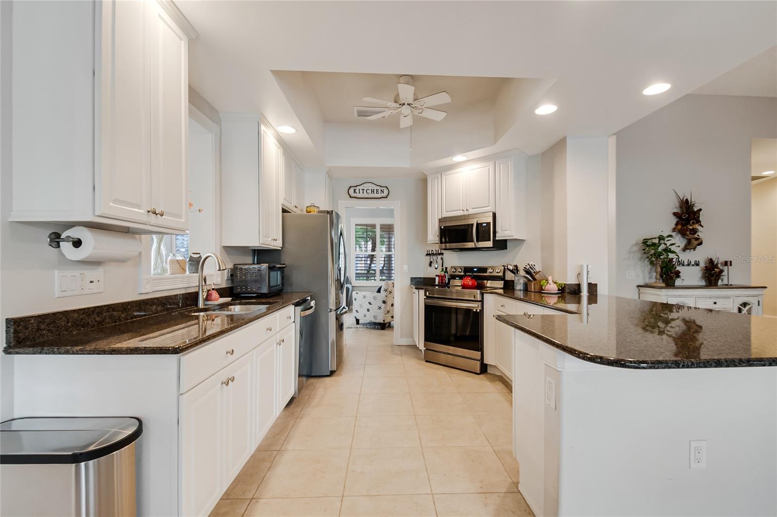 12180 OBELIA LN