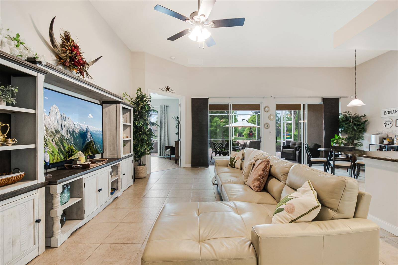 12180 OBELIA LN