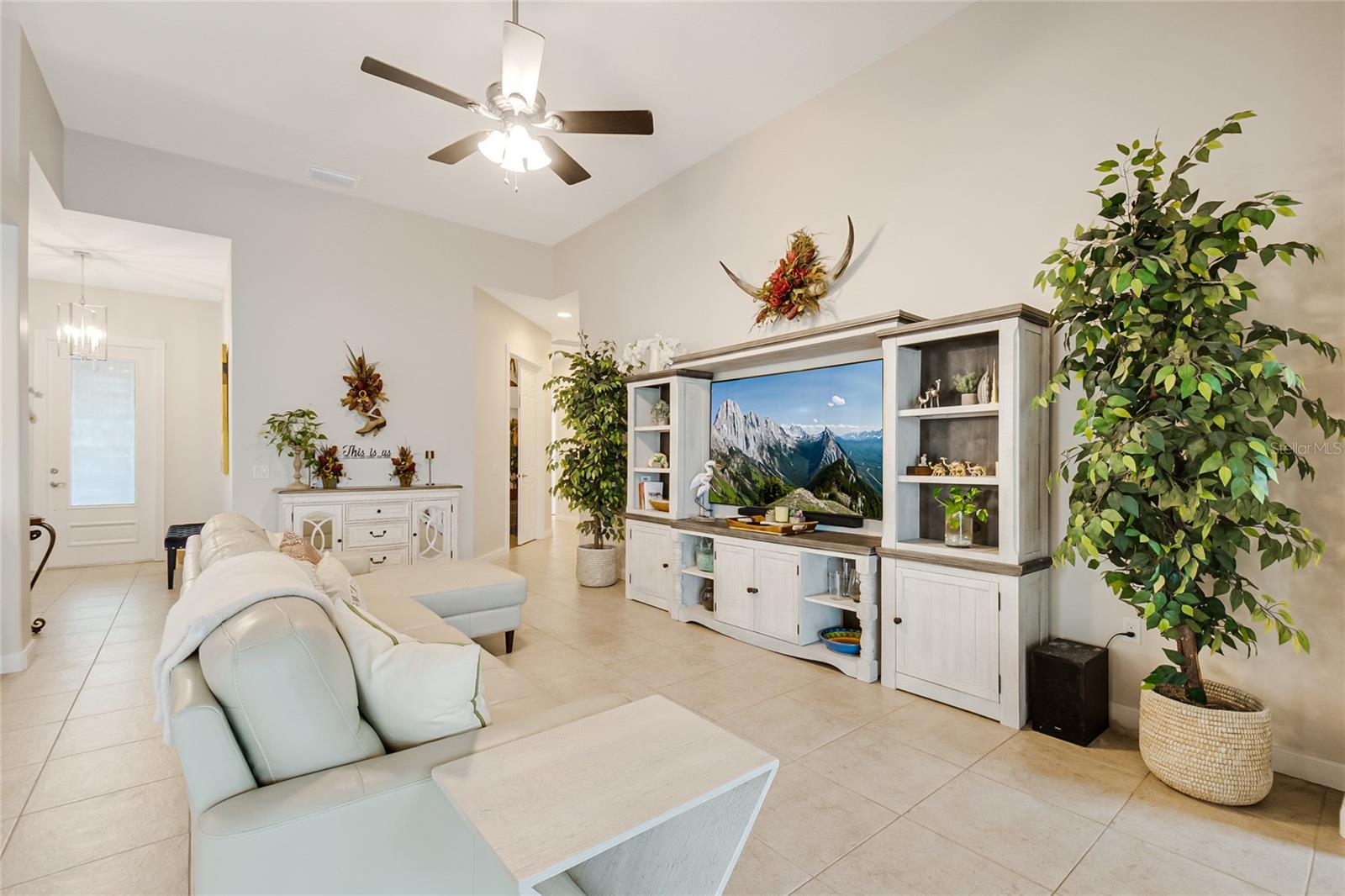 12180 OBELIA LN