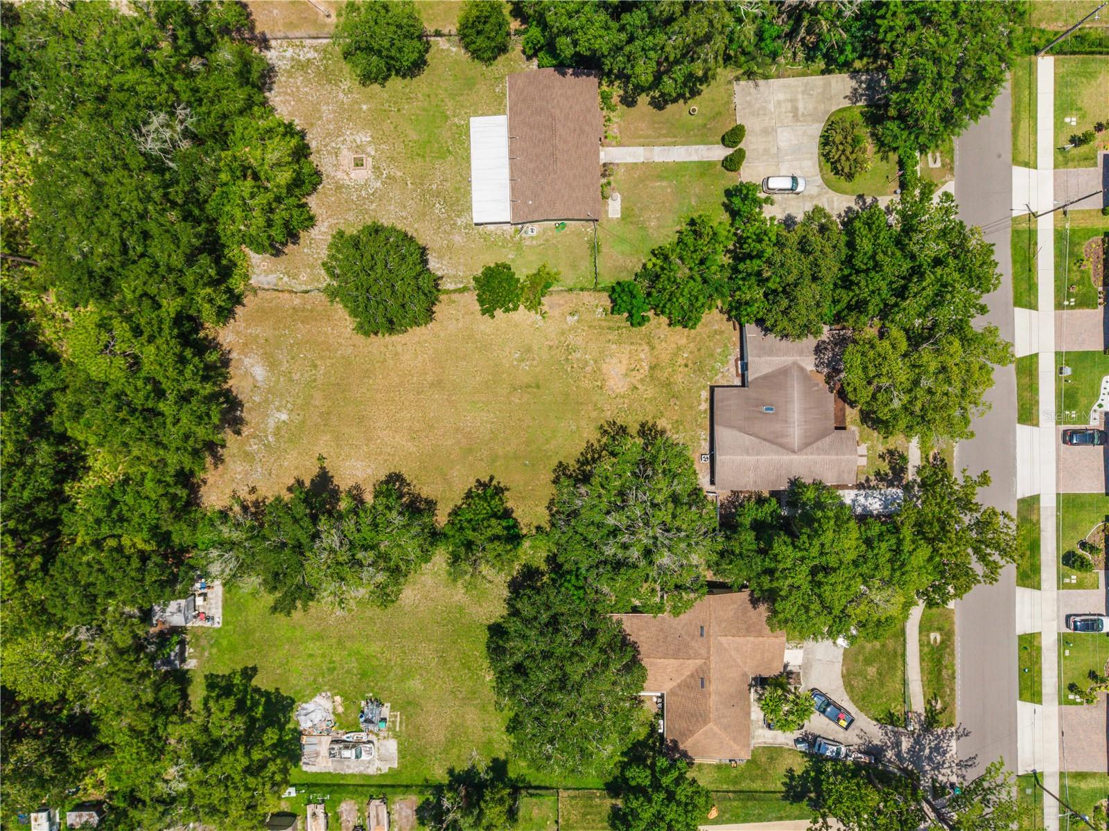 842 DENNIS AVE