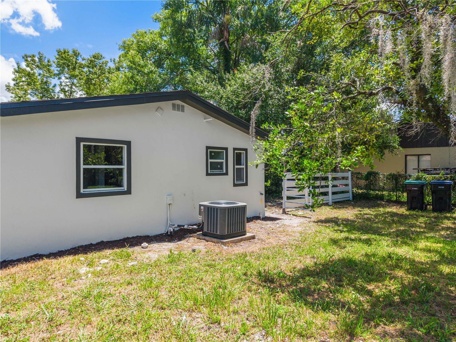 842 DENNIS AVE