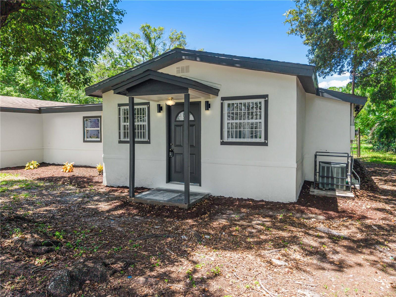 842 DENNIS AVE