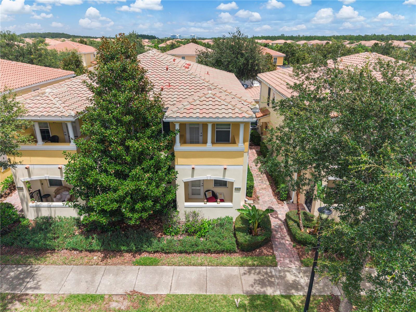 12129 BREDA LN