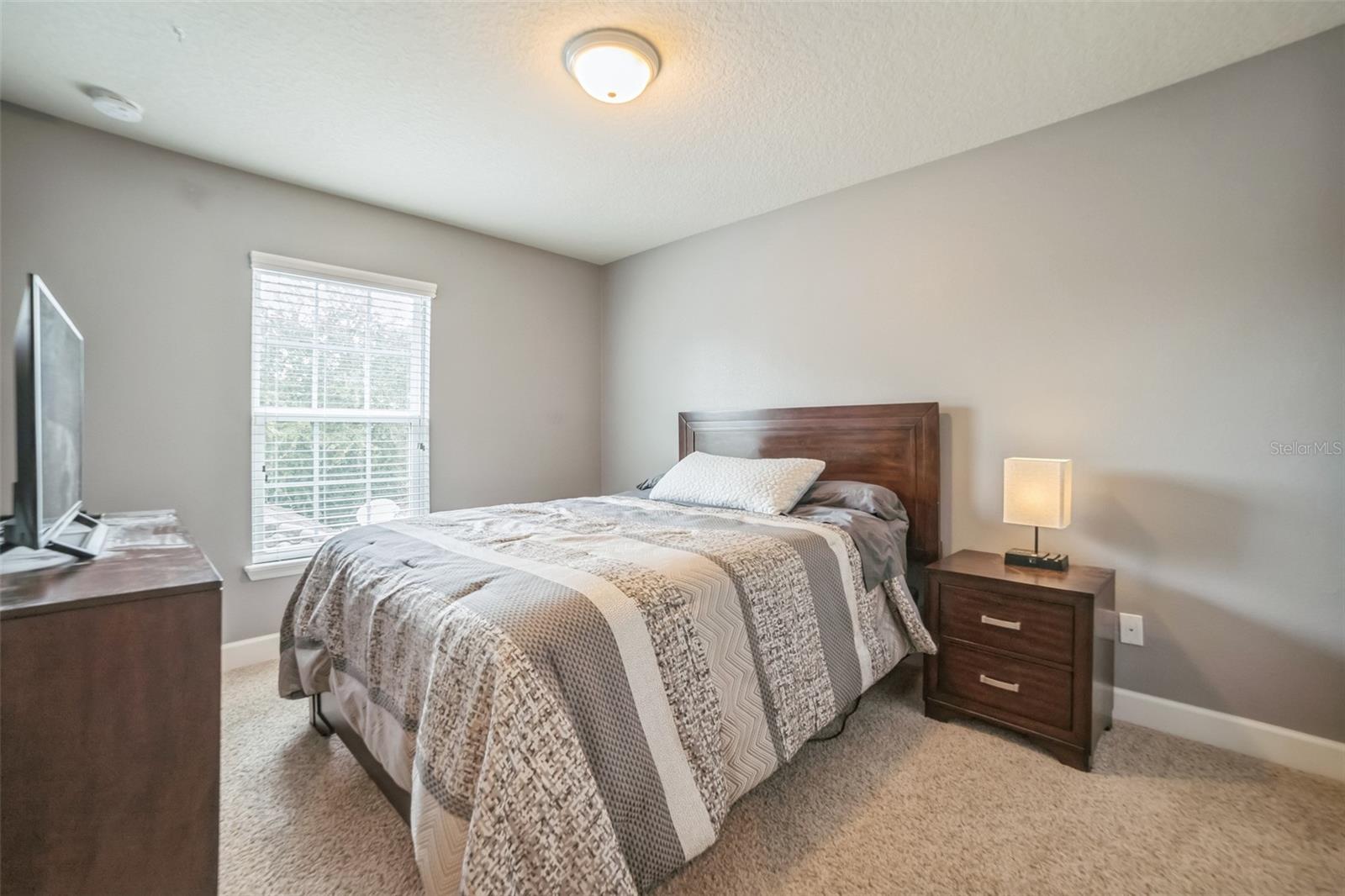 12129 BREDA LN