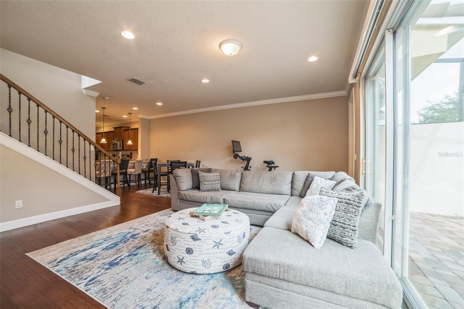 12129 BREDA LN