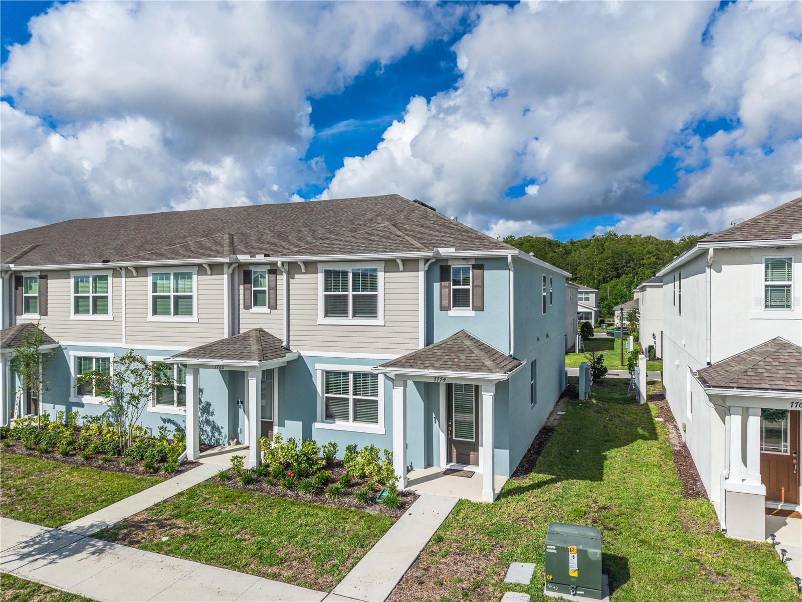 7774 CLOVE HITCH WAY