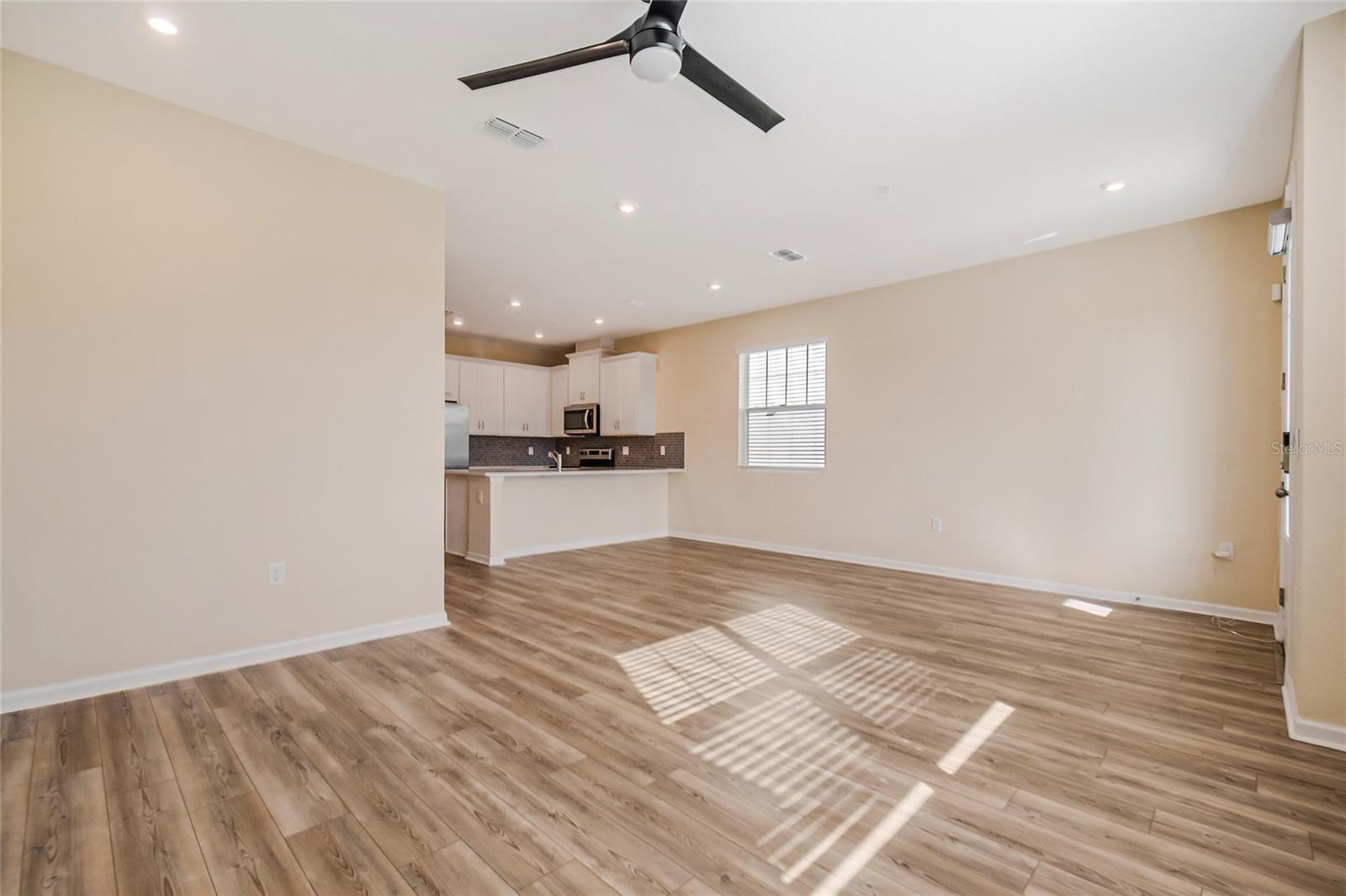 7774 CLOVE HITCH WAY
