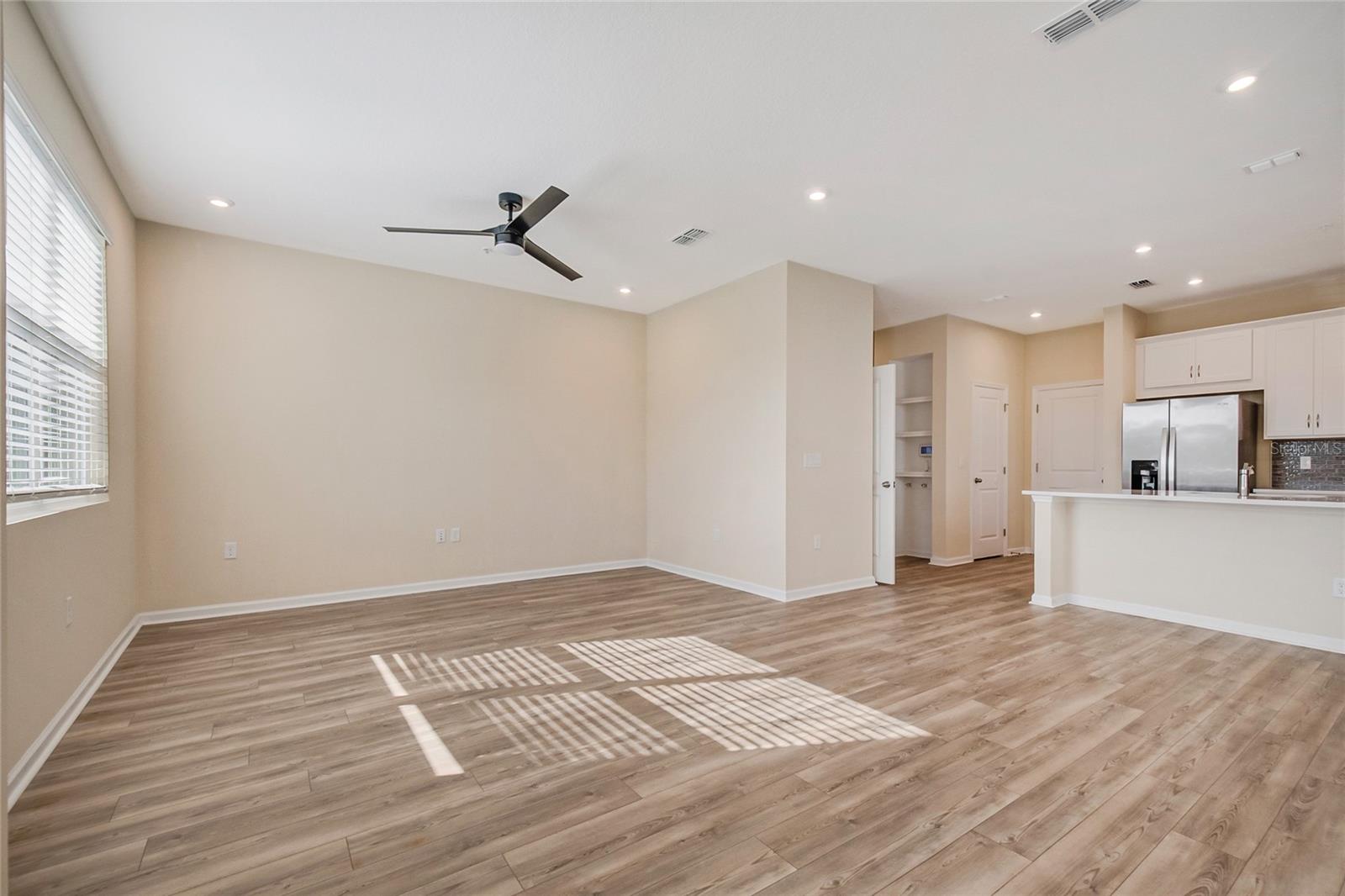 7774 CLOVE HITCH WAY
