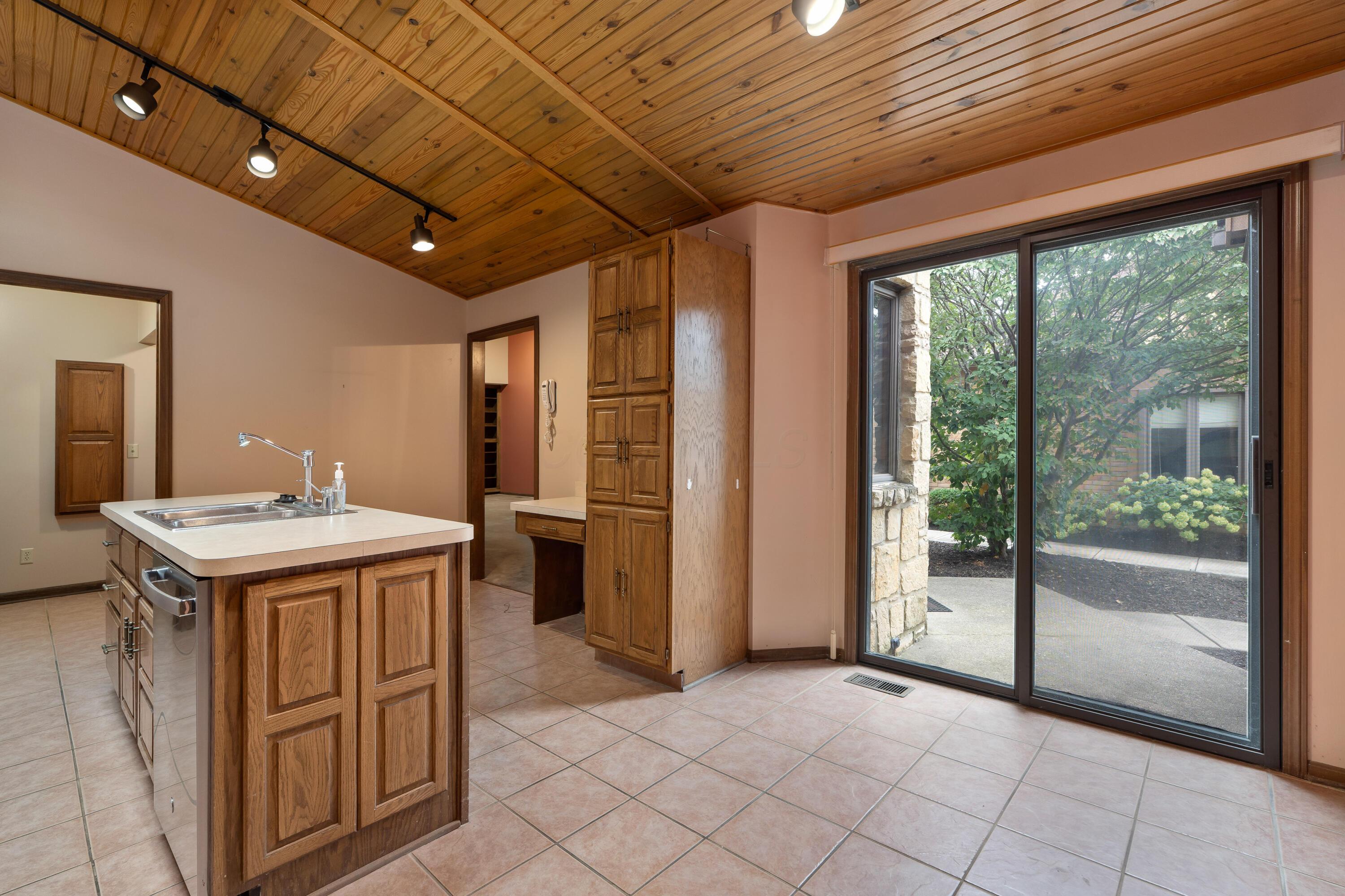 3311 Mansion Way