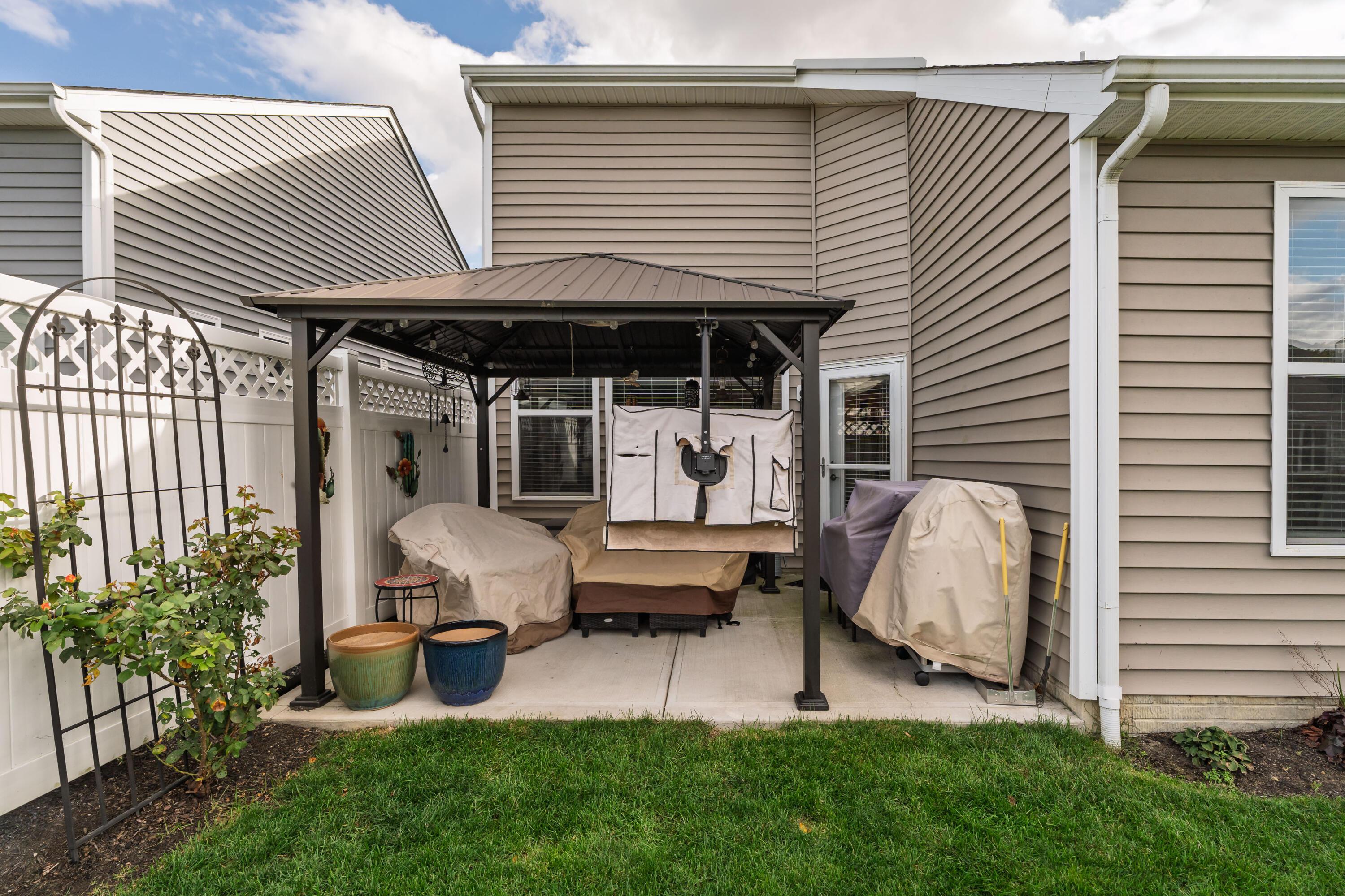 6674 Cat Singer Circle South, Hilliard