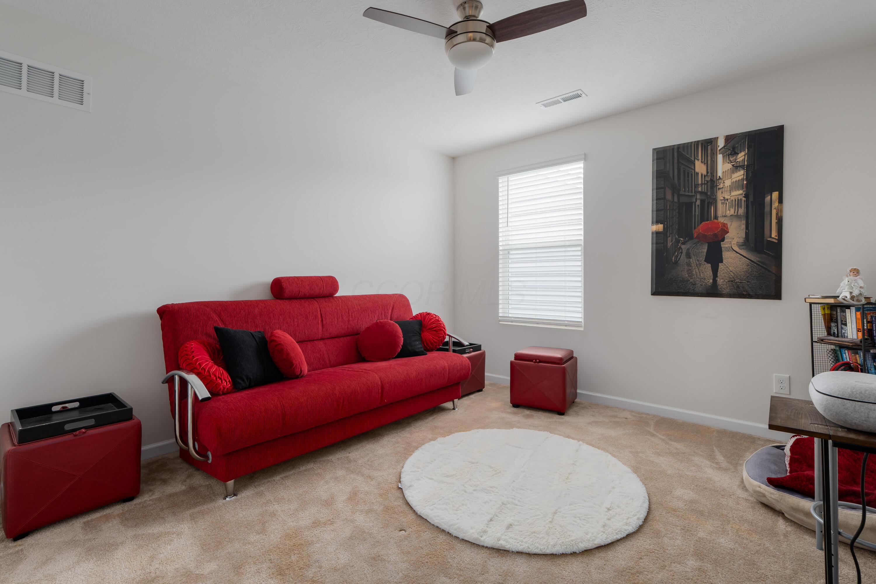 6674 Cat Singer Circle South, Hilliard