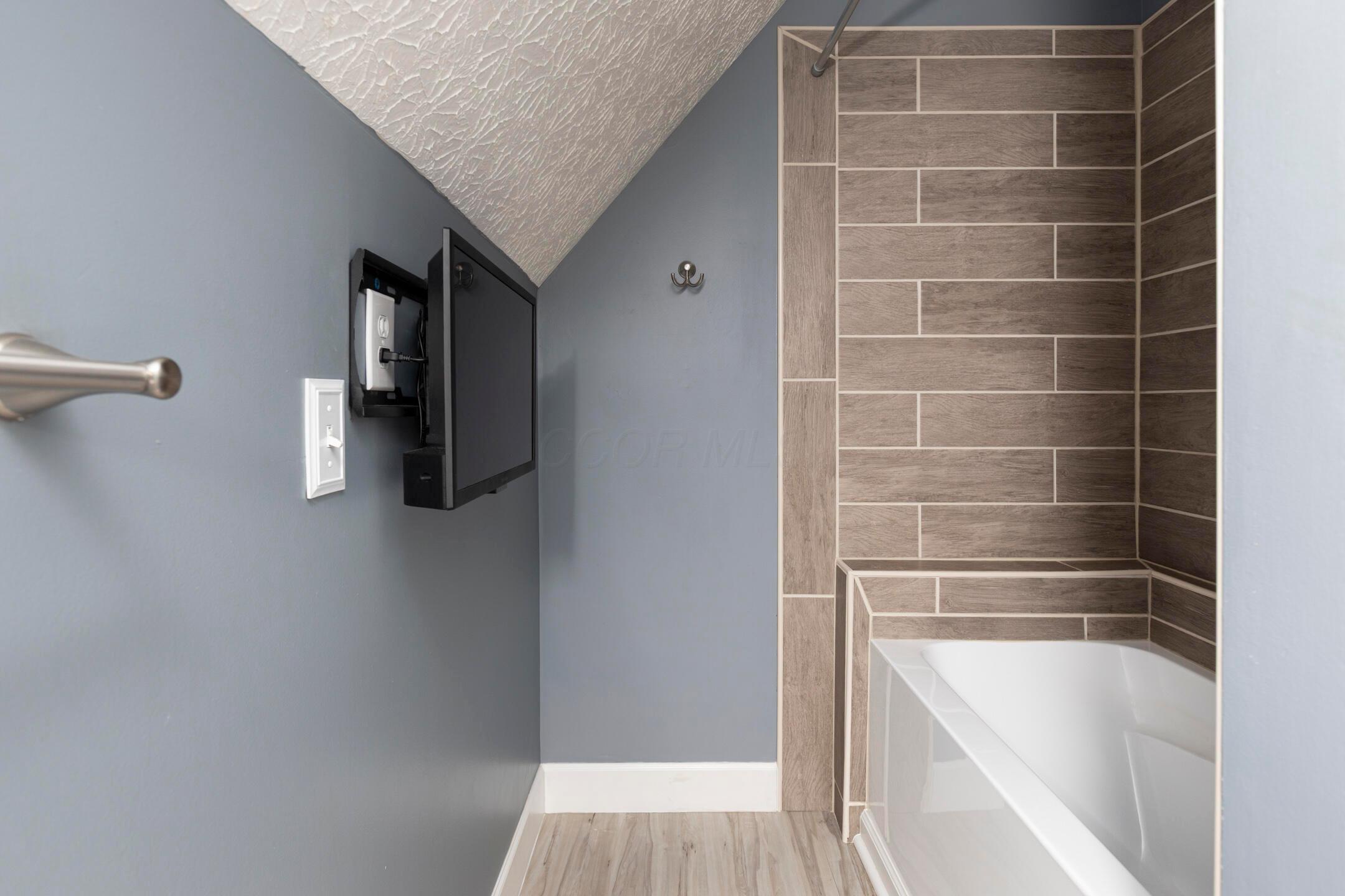 1390 Sugarberry Court