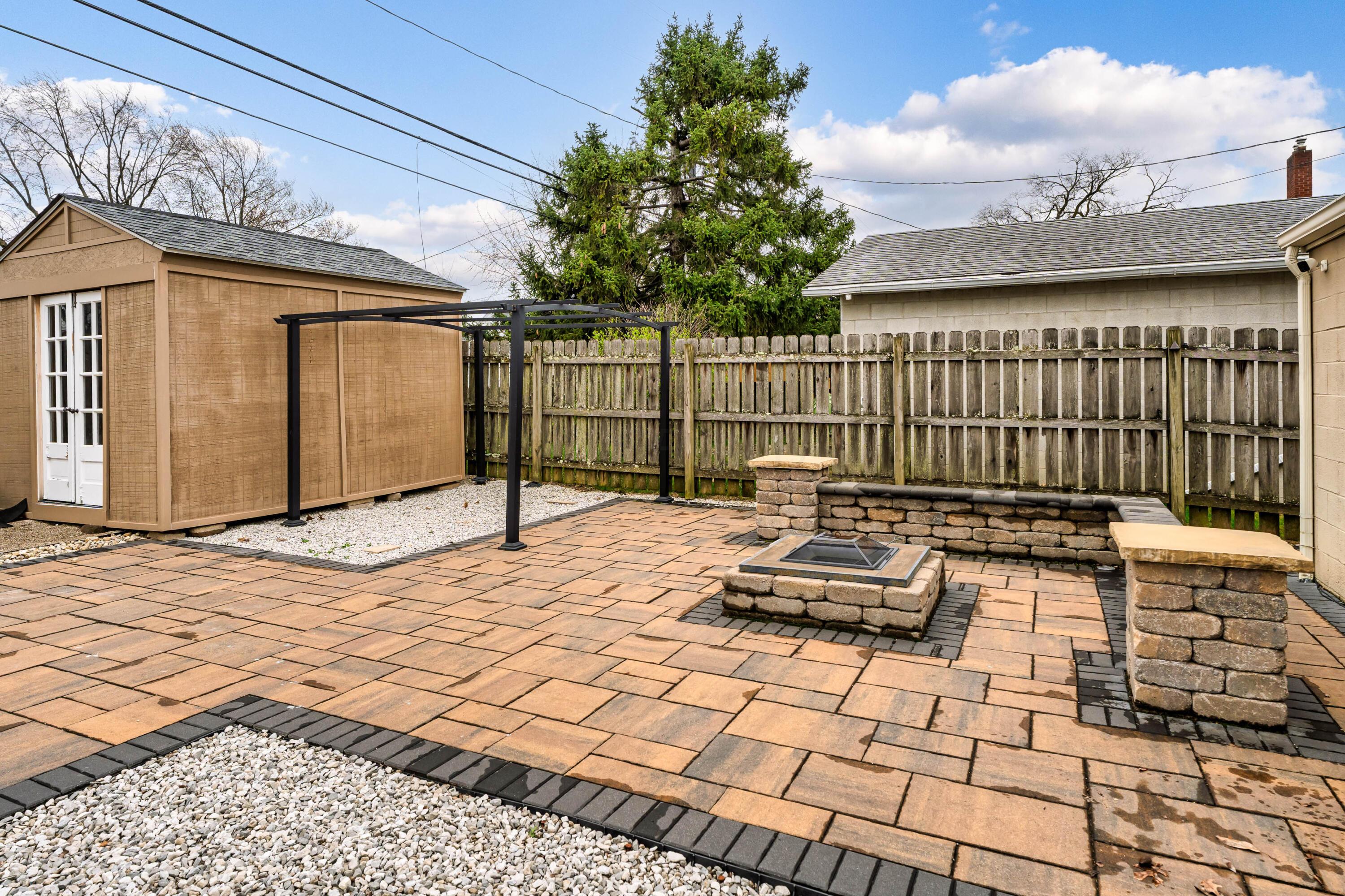 652 Eastmoor Boulevard