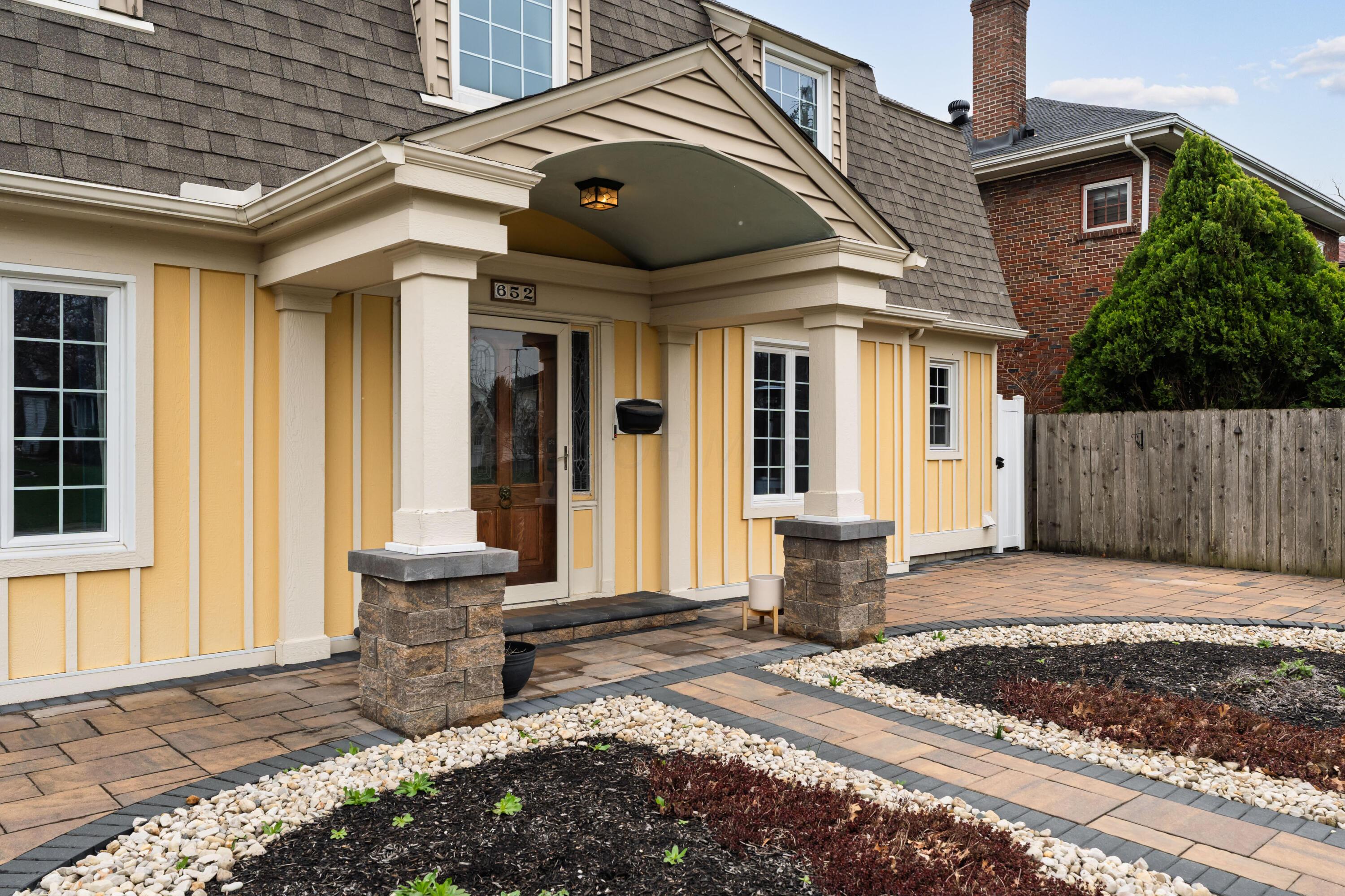 652 Eastmoor Boulevard