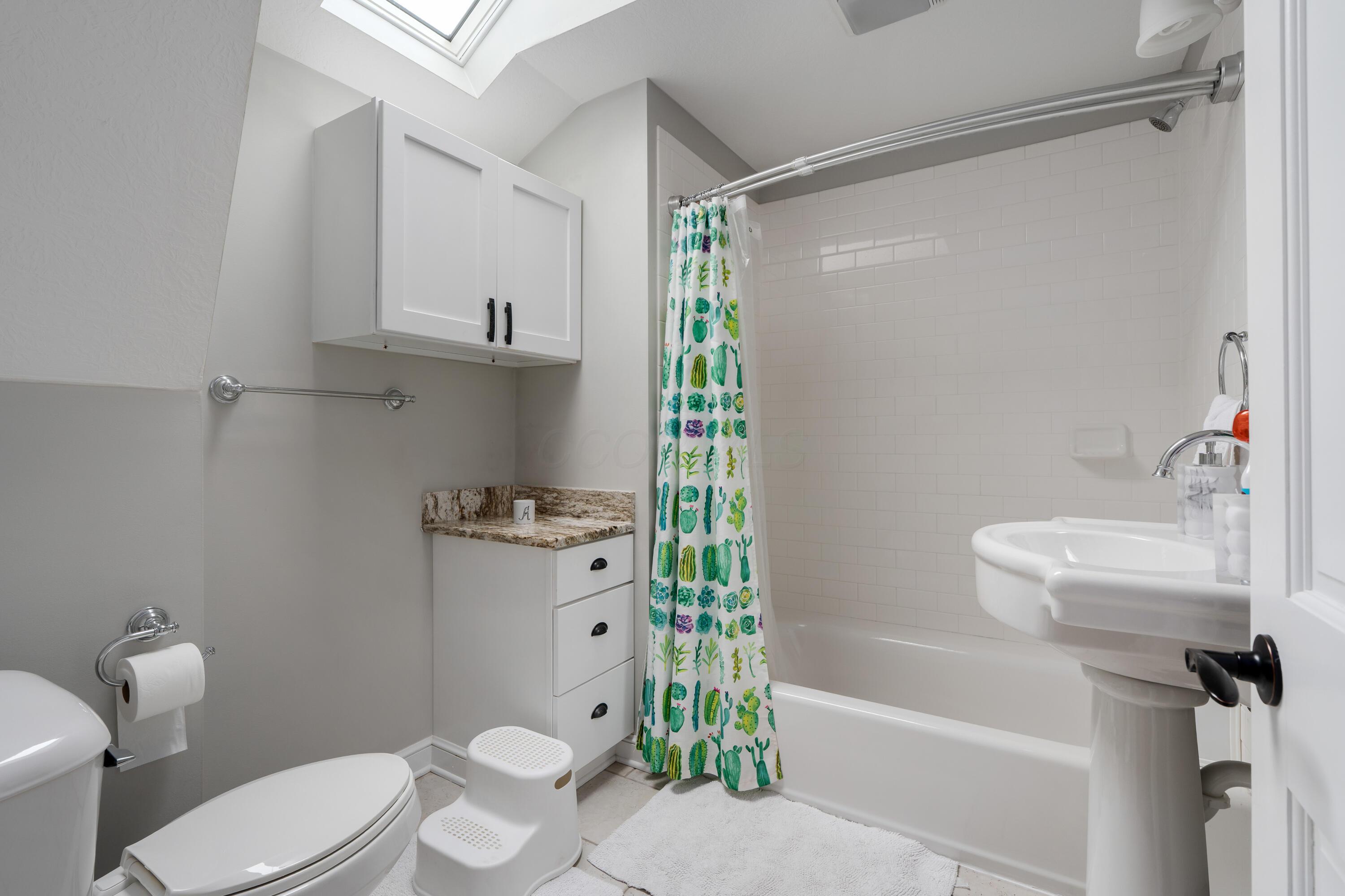 652 Eastmoor Boulevard