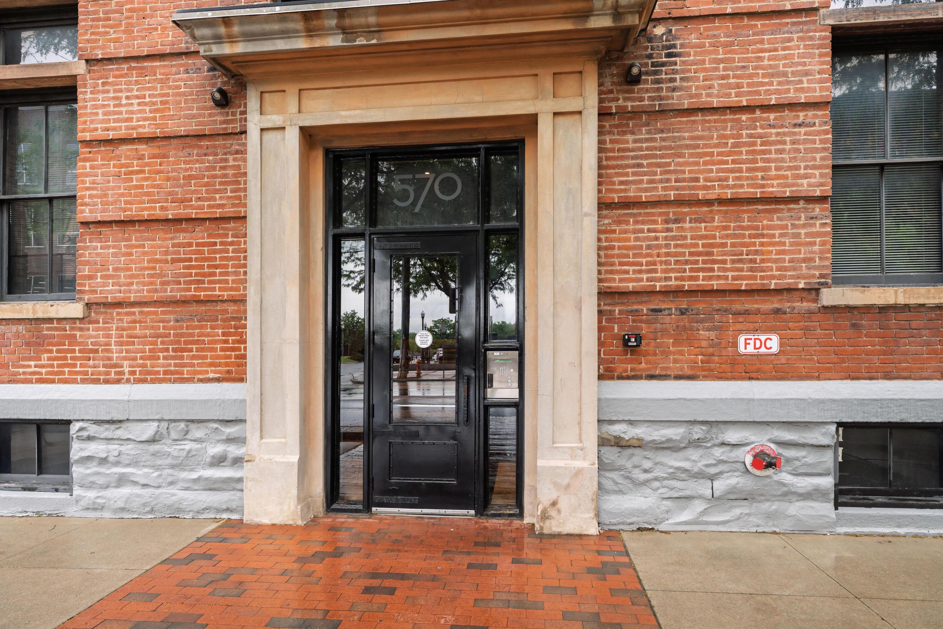 570 S Front Street, 114