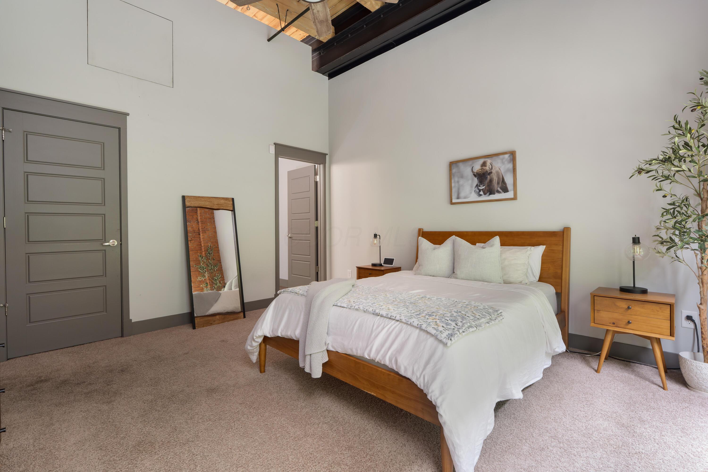 570 S Front Street, 114