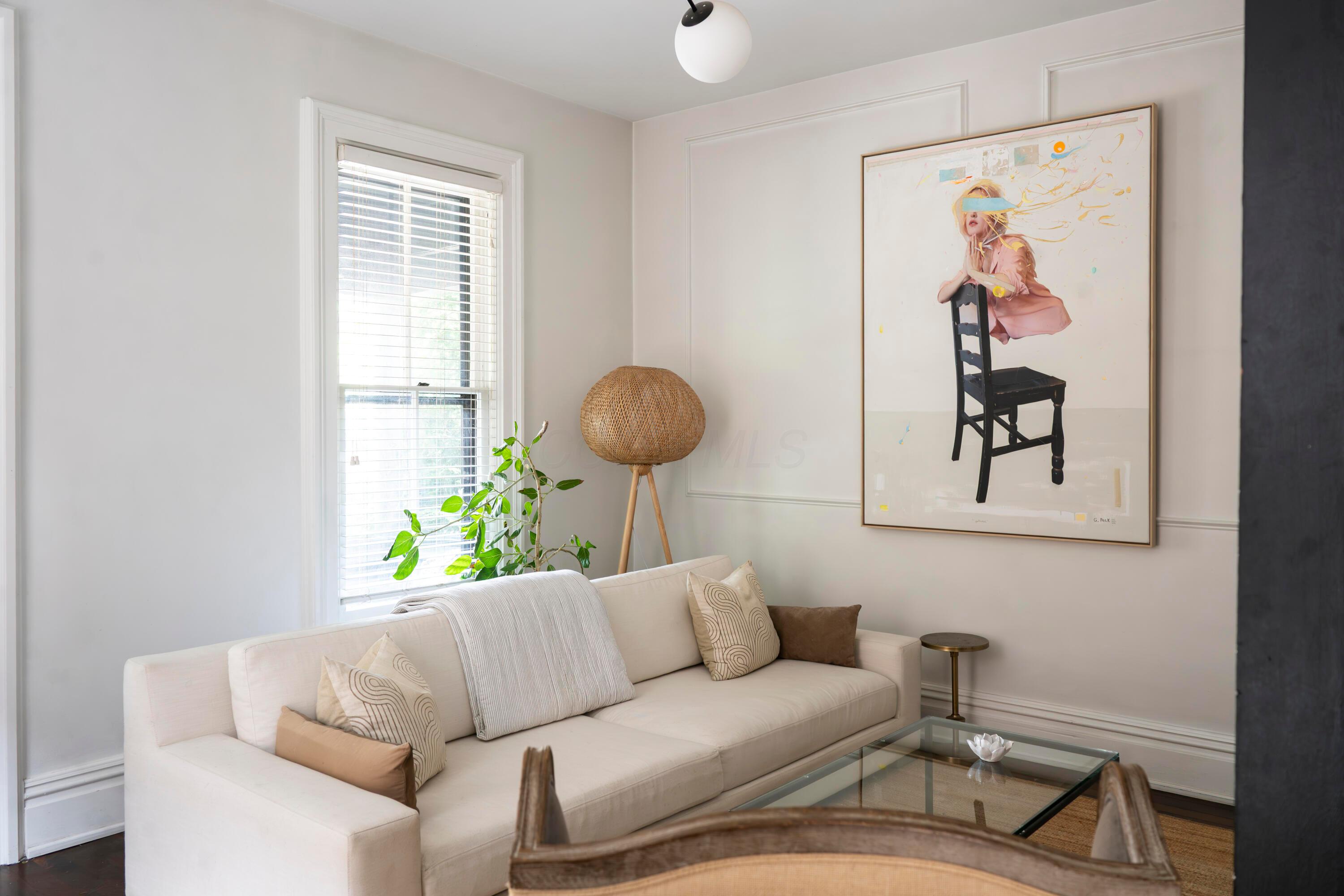 564 S 6th Street