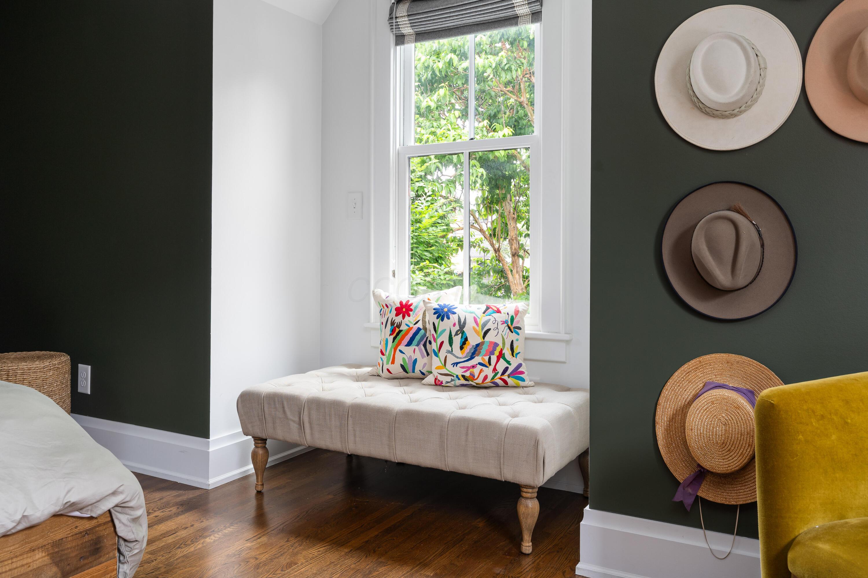 564 S 6th Street