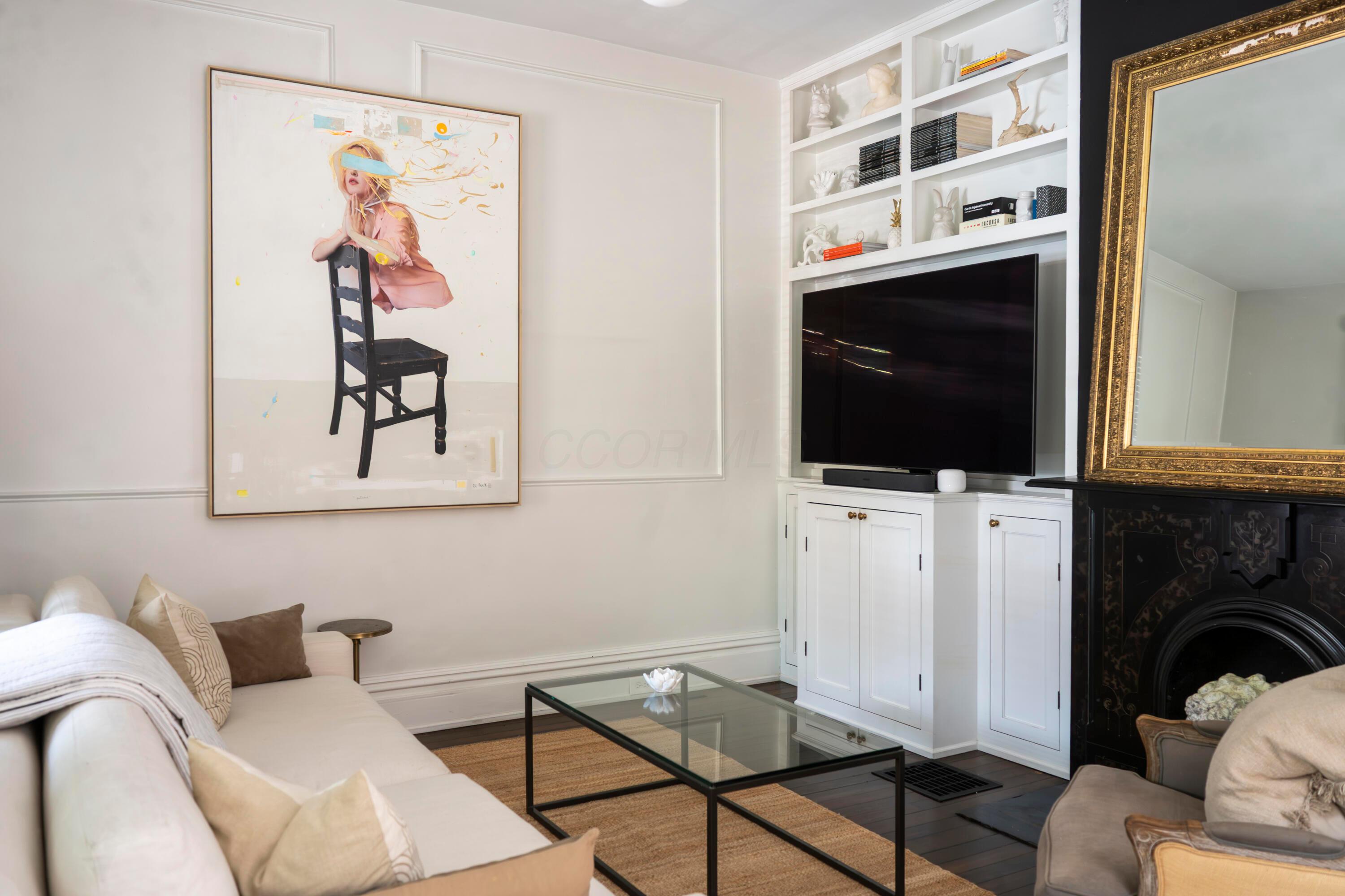 564 S 6th Street
