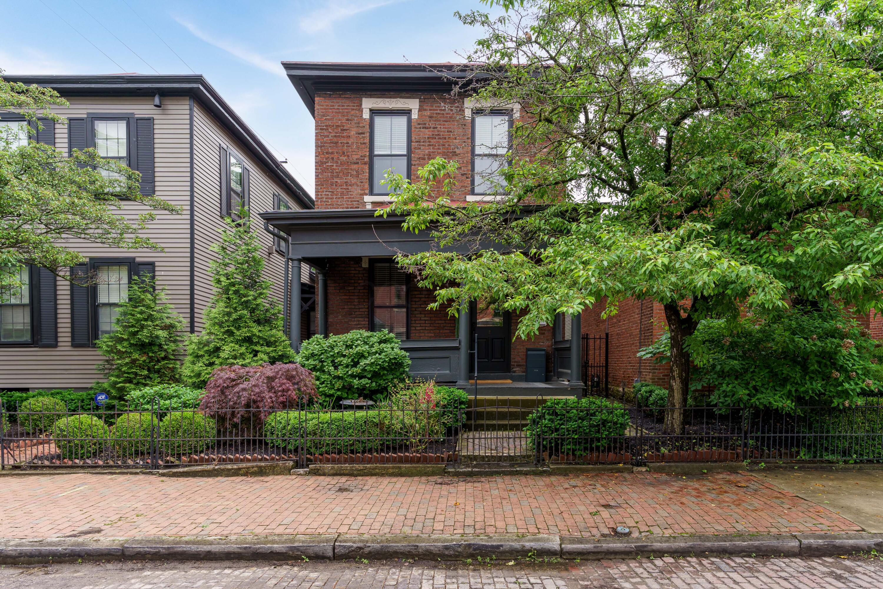 564 S 6th Street