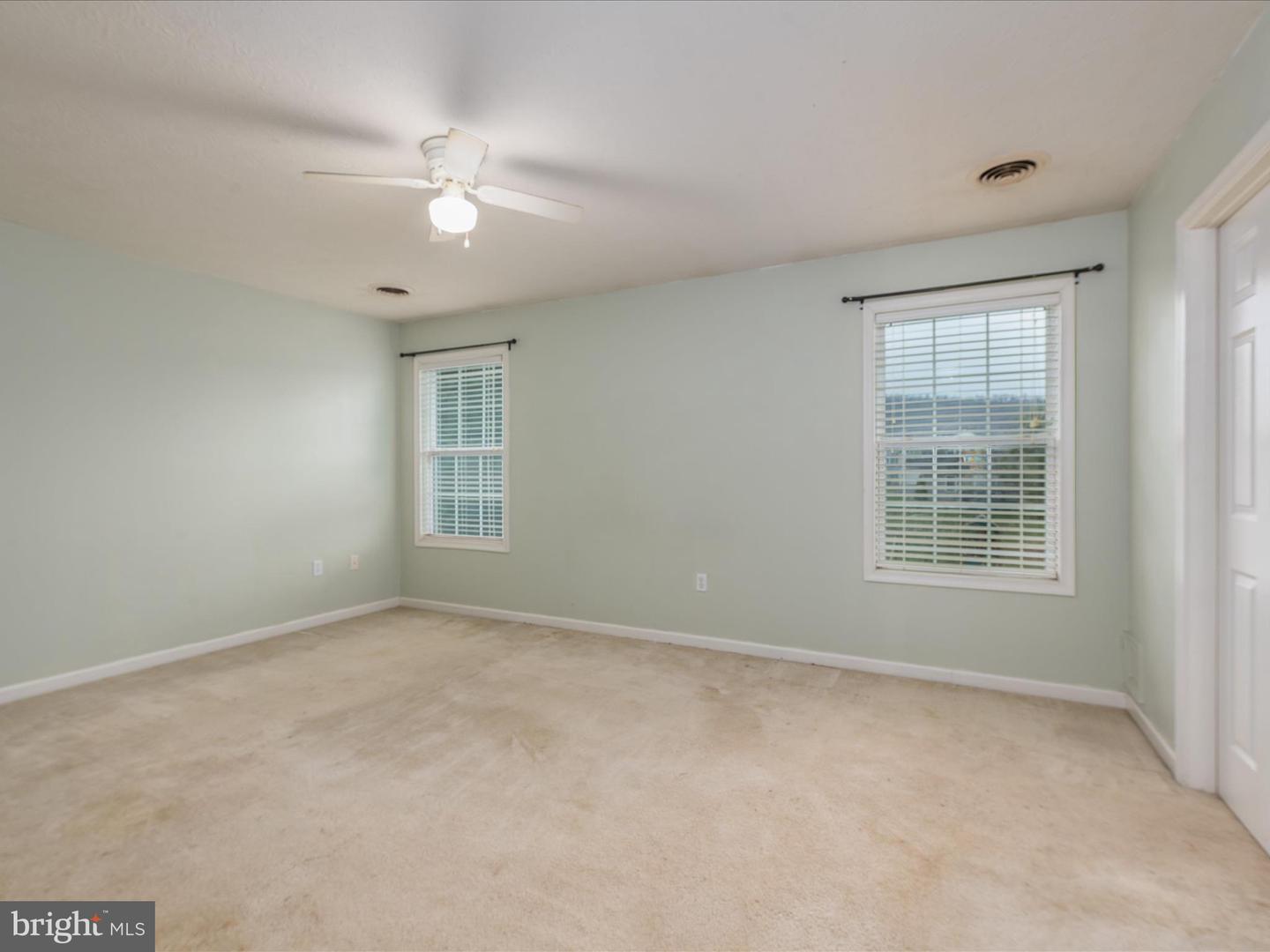 157 Riviera Dr
