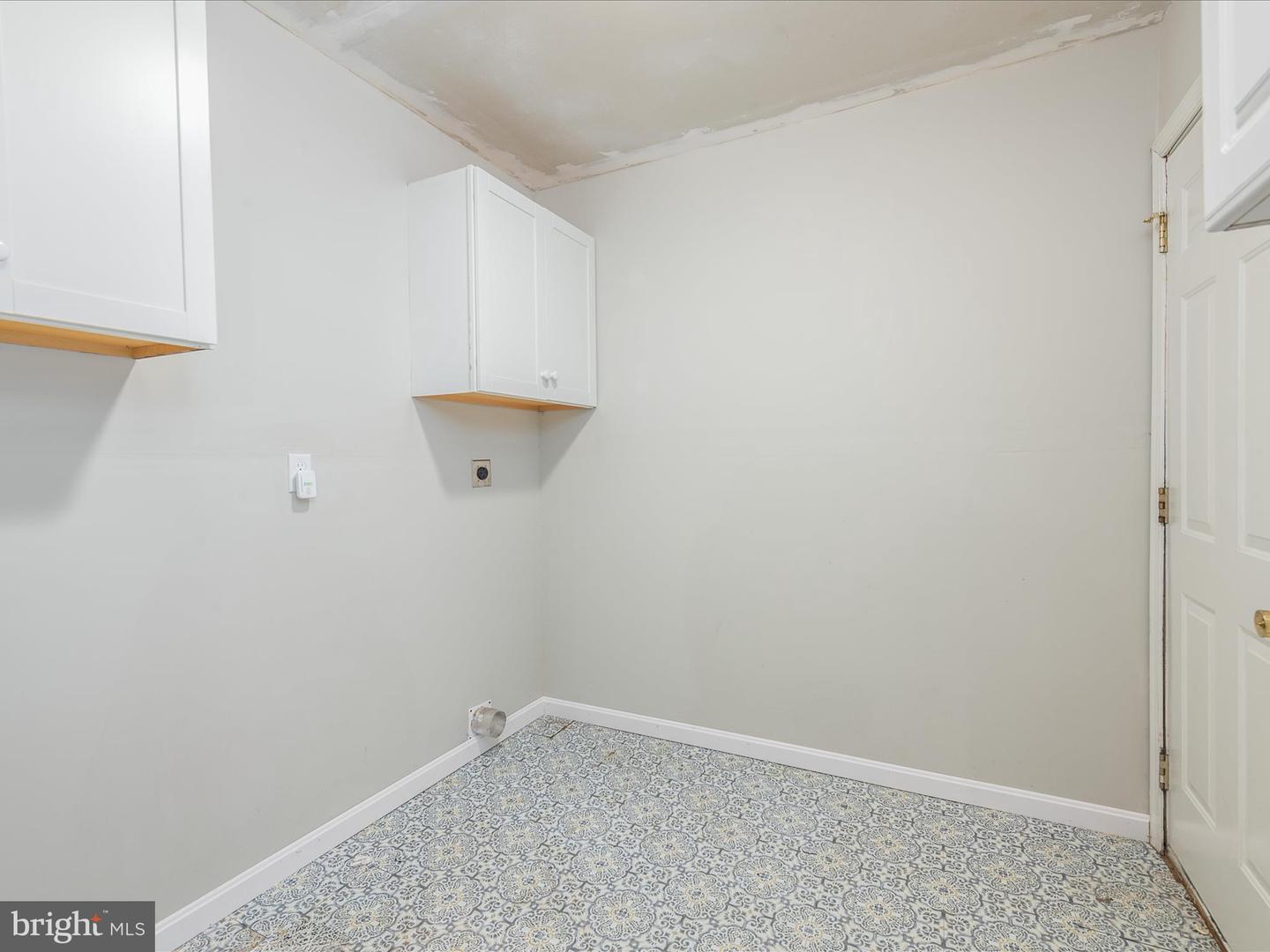157 Riviera Dr