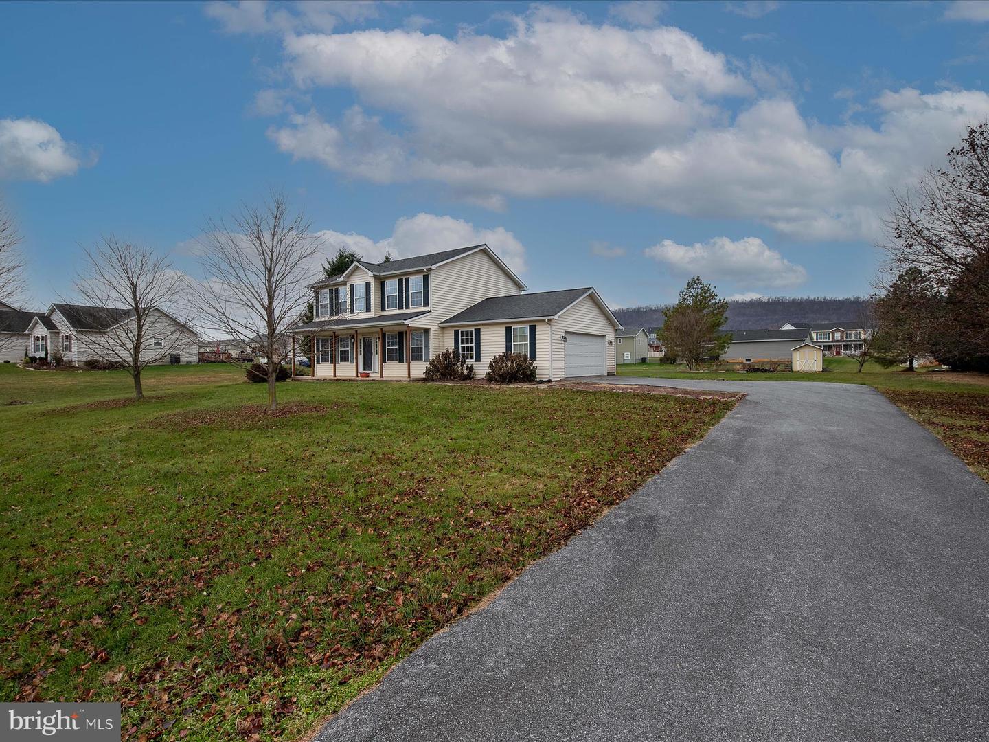 157 Riviera Dr