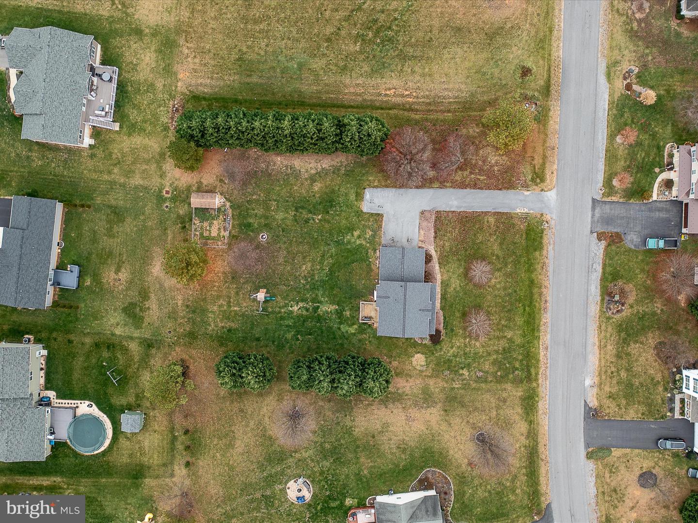 157 Riviera Dr
