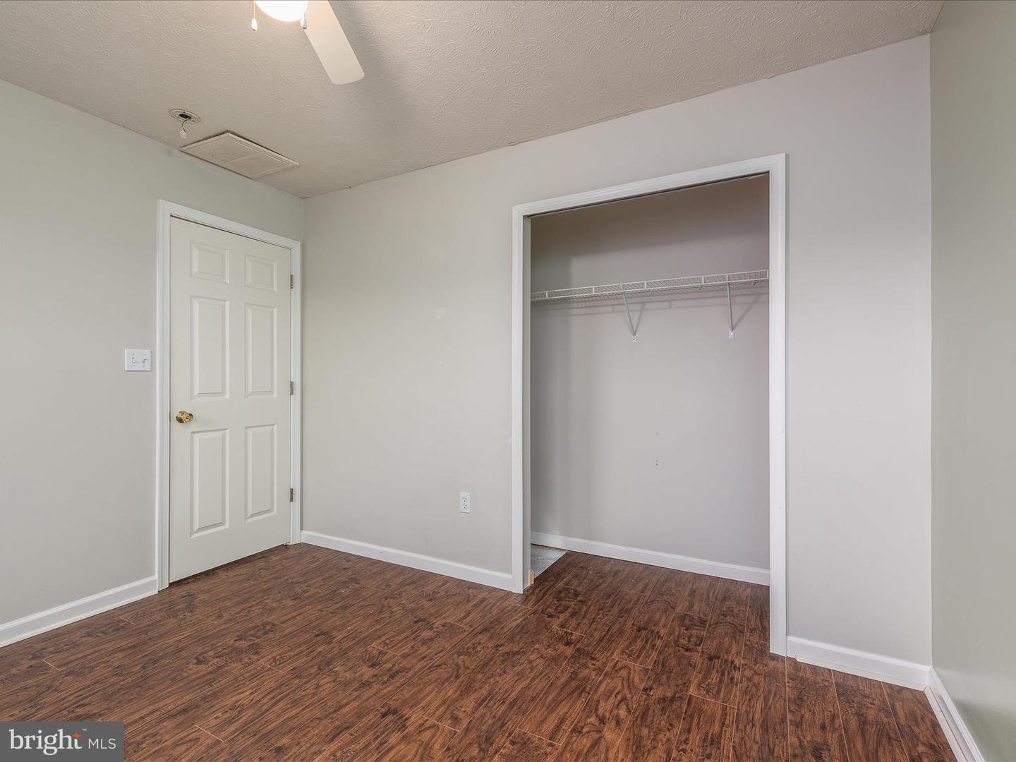 157 Riviera Dr