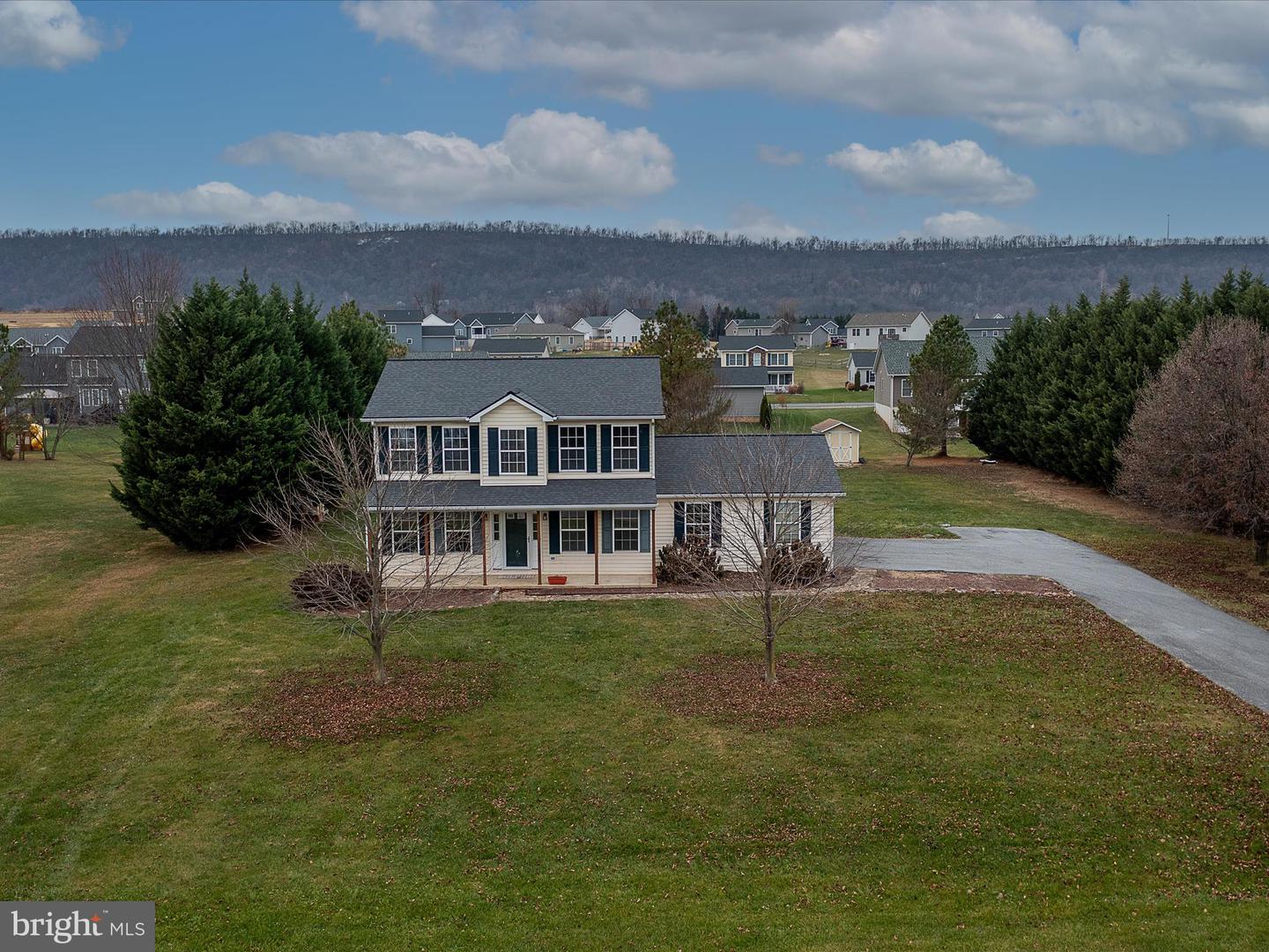 157 Riviera Dr