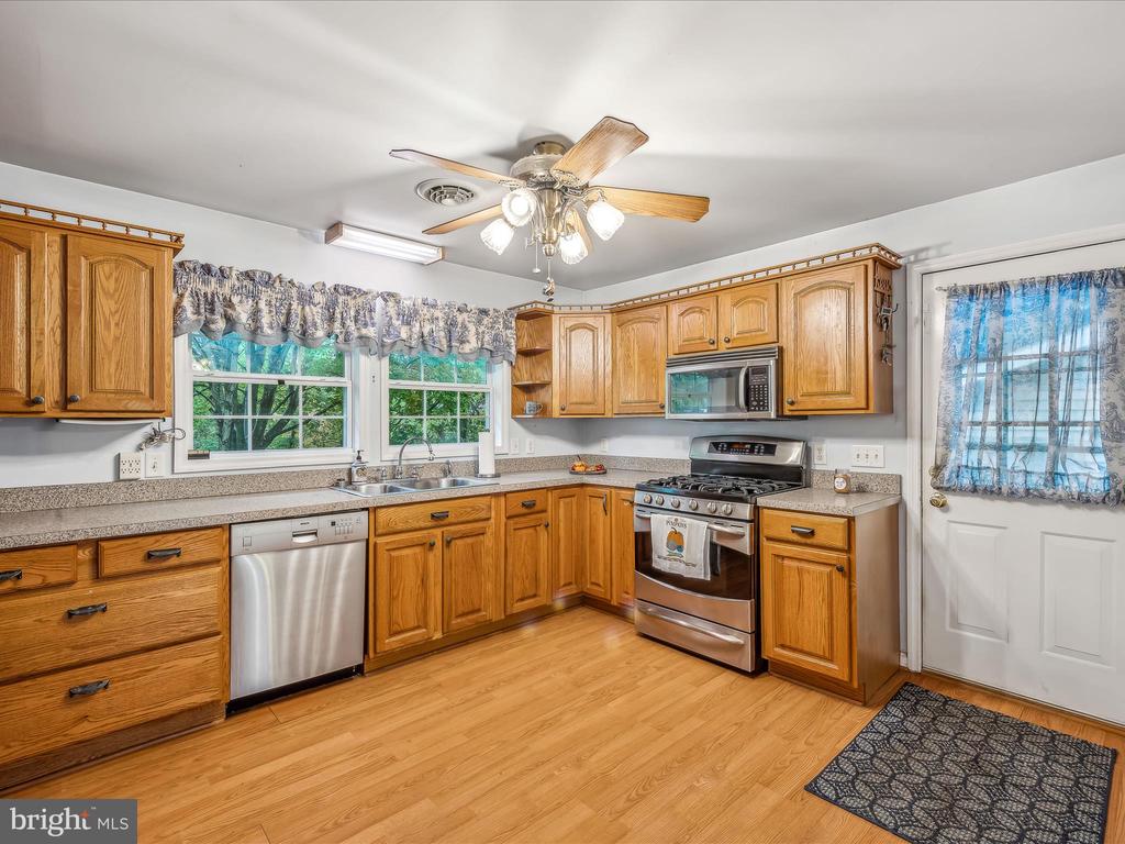 295 Rustic Tavern Rd