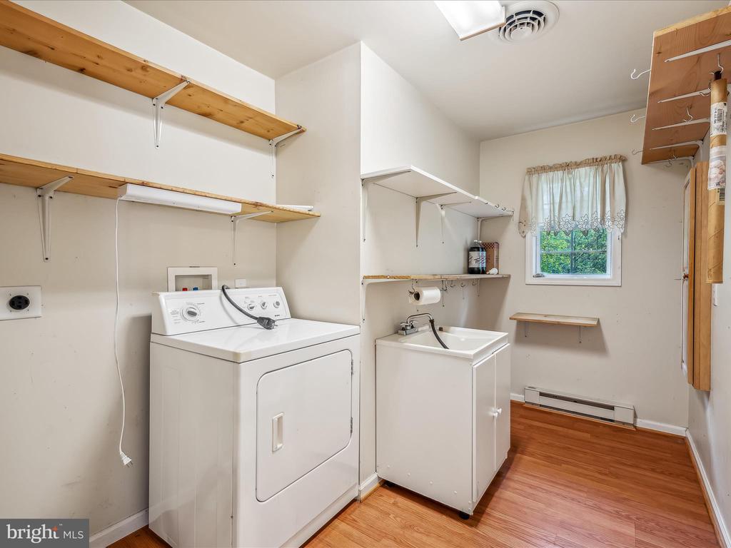 295 Rustic Tavern Rd