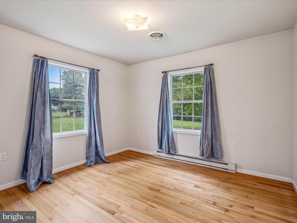 295 Rustic Tavern Rd
